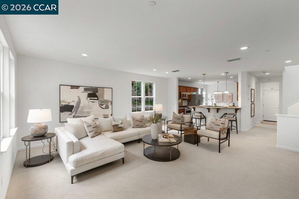 Detail Gallery Image 8 of 39 For 517 Falling Star Dr, Martinez,  CA 94553 - 3 Beds | 2/1 Baths