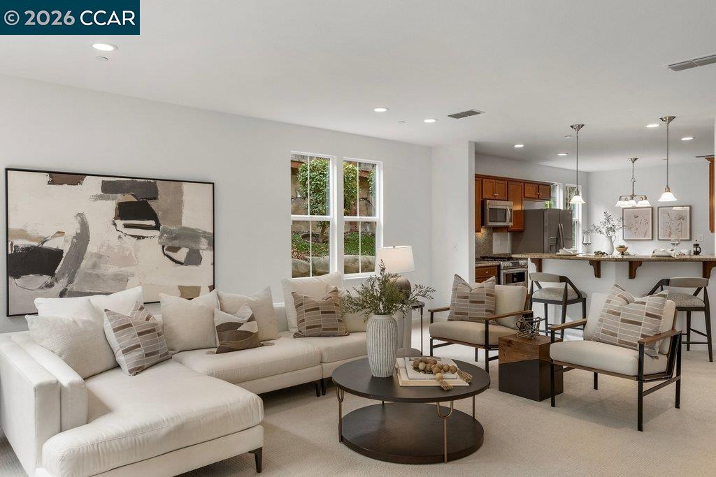 Detail Gallery Image 9 of 39 For 517 Falling Star Dr, Martinez,  CA 94553 - 3 Beds | 2/1 Baths