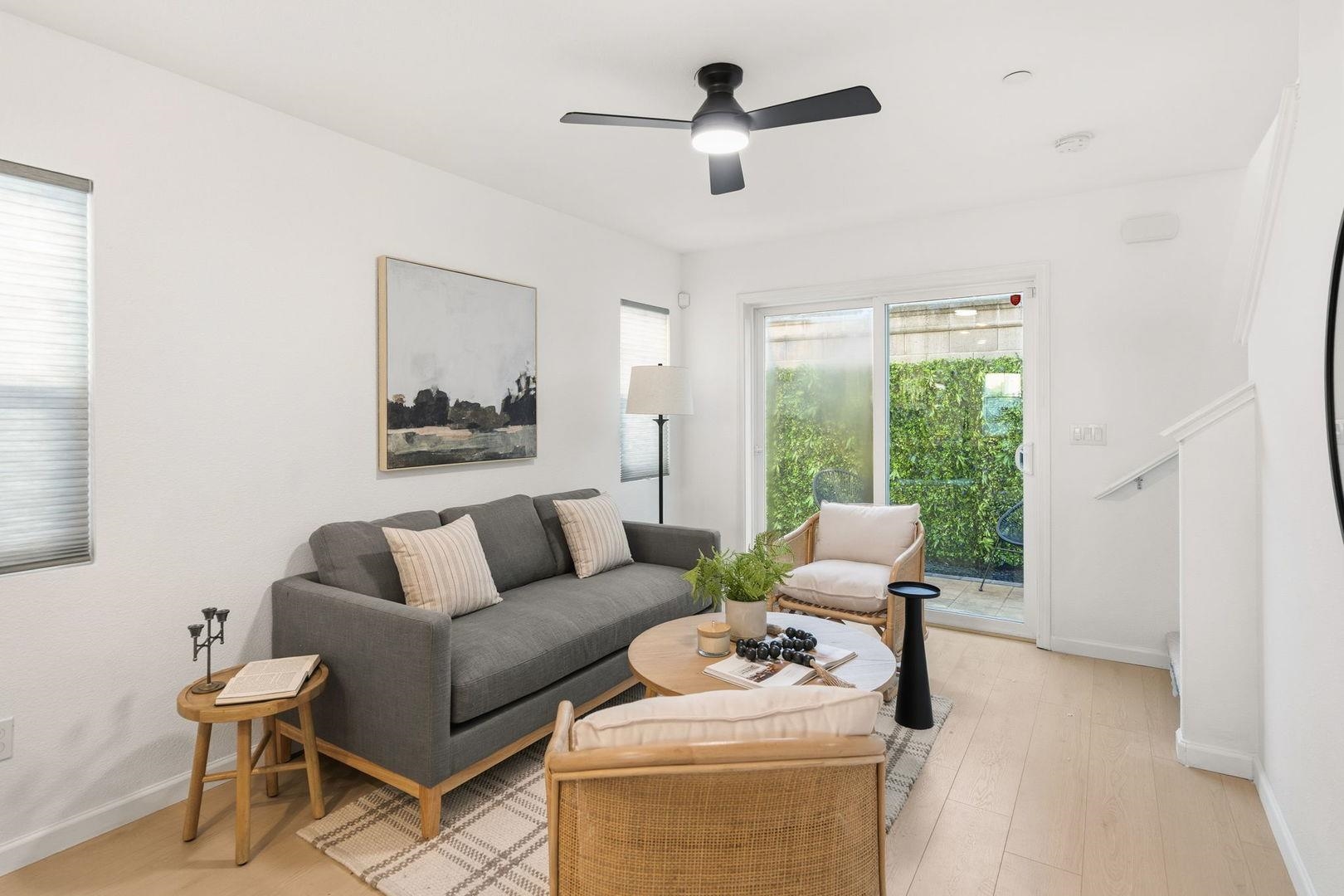 Detail Gallery Image 11 of 22 For 710 Ashwick Loop, Sacramento,  CA 95823 - 3 Beds | 1/1 Baths