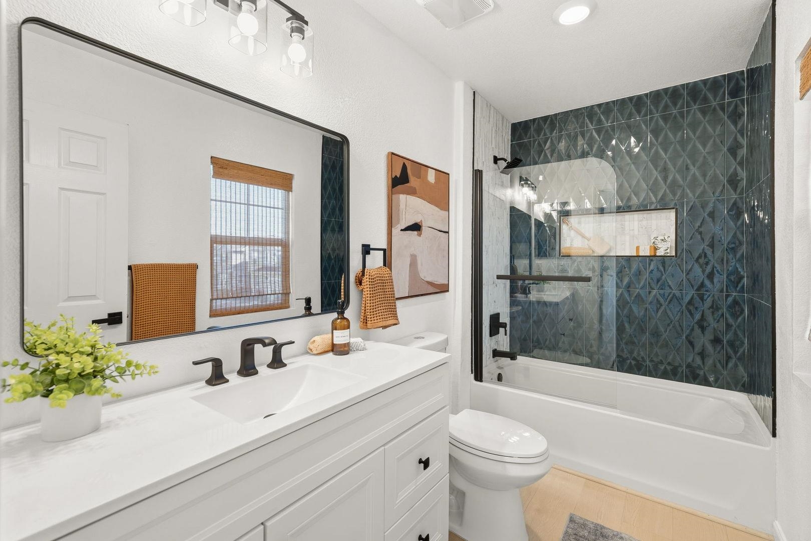 Detail Gallery Image 16 of 22 For 710 Ashwick Loop, Sacramento,  CA 95823 - 3 Beds | 1/1 Baths