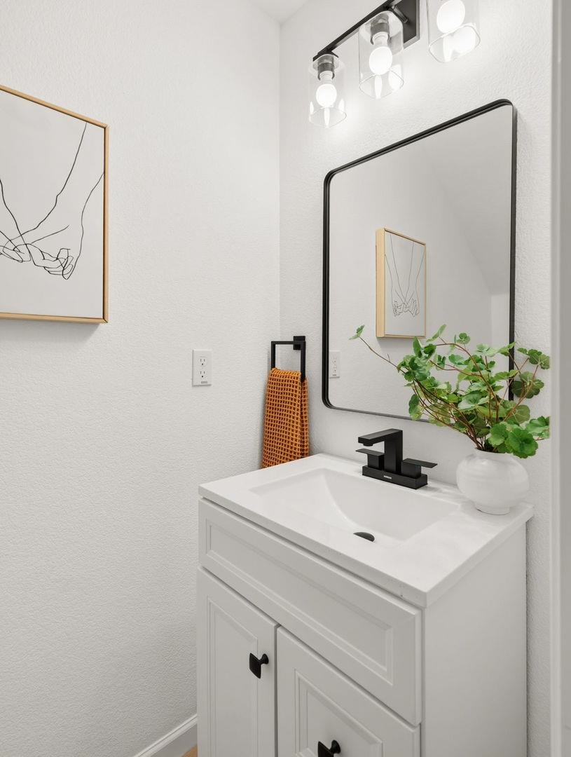 Detail Gallery Image 17 of 22 For 710 Ashwick Loop, Sacramento,  CA 95823 - 3 Beds | 1/1 Baths