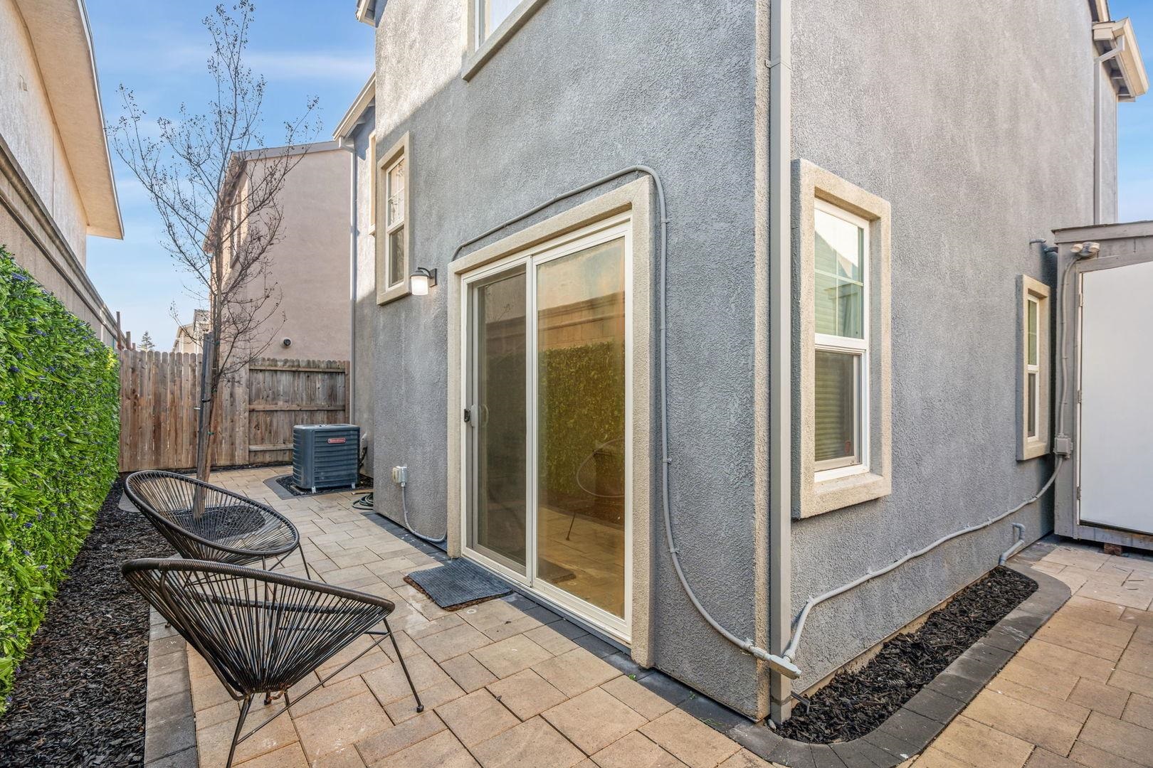 Detail Gallery Image 20 of 22 For 710 Ashwick Loop, Sacramento,  CA 95823 - 3 Beds | 1/1 Baths