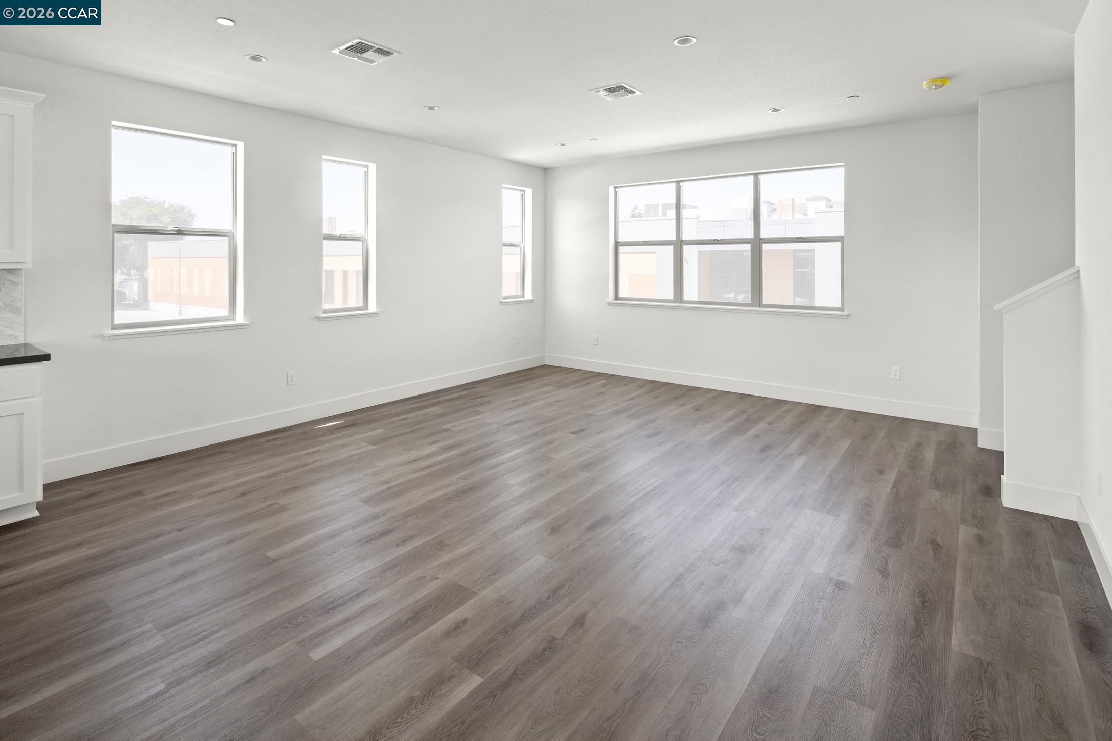 Detail Gallery Image 27 of 44 For 2802 Chattleton Lane, San Pablo,  CA 94806 - 3 Beds | 2/2 Baths