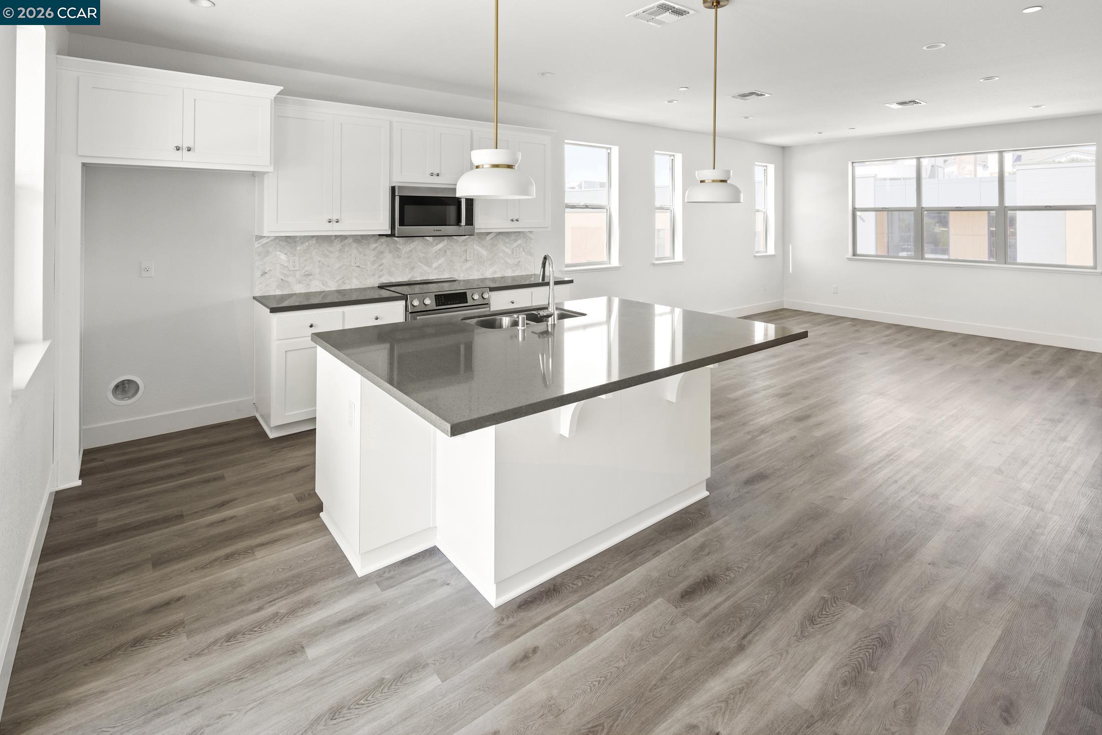 Detail Gallery Image 34 of 44 For 2802 Chattleton Lane, San Pablo,  CA 94806 - 3 Beds | 2/2 Baths