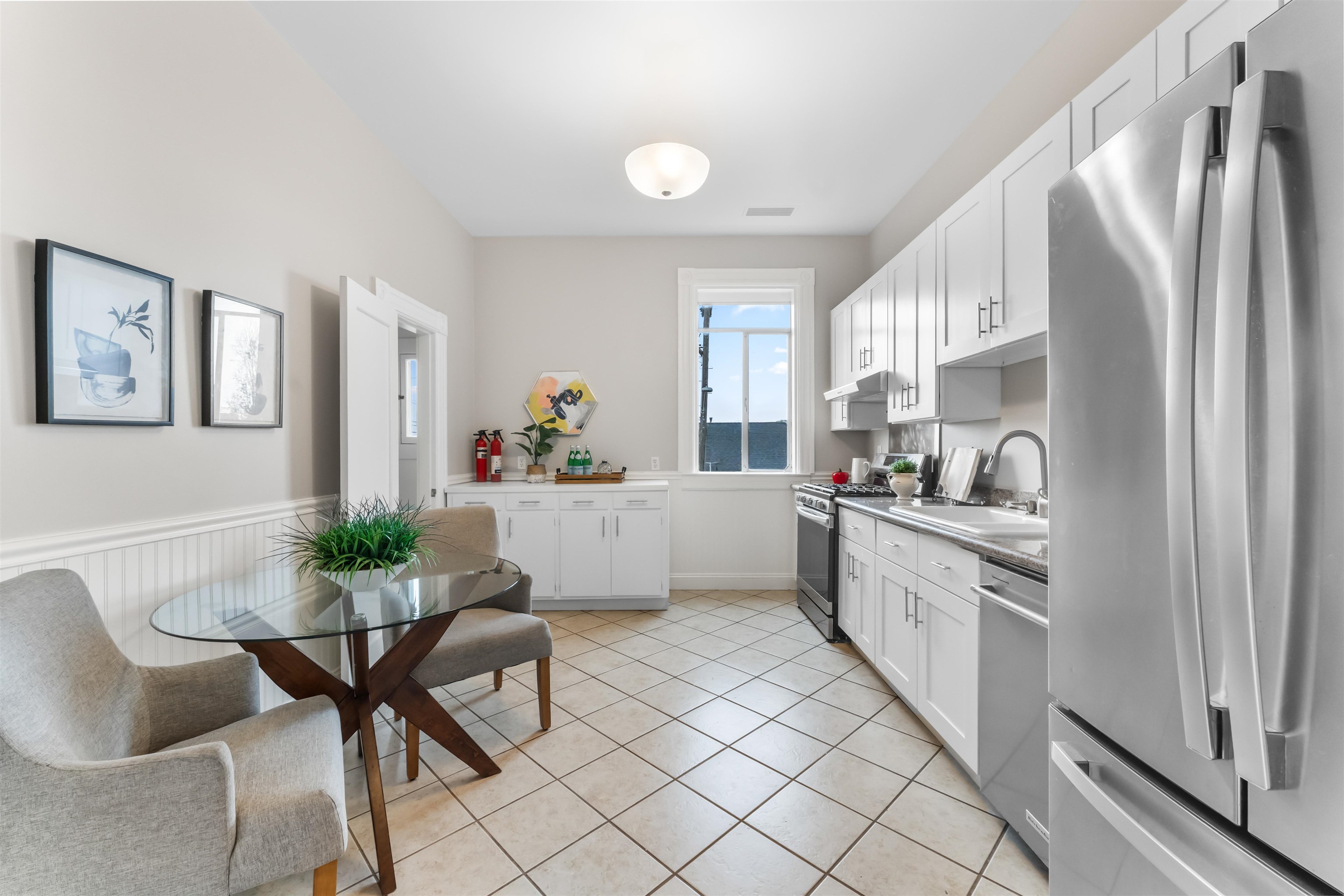 Detail Gallery Image 12 of 23 For 1046 Alcatraz Ave, Oakland,  CA 94608 - – Beds | – Baths