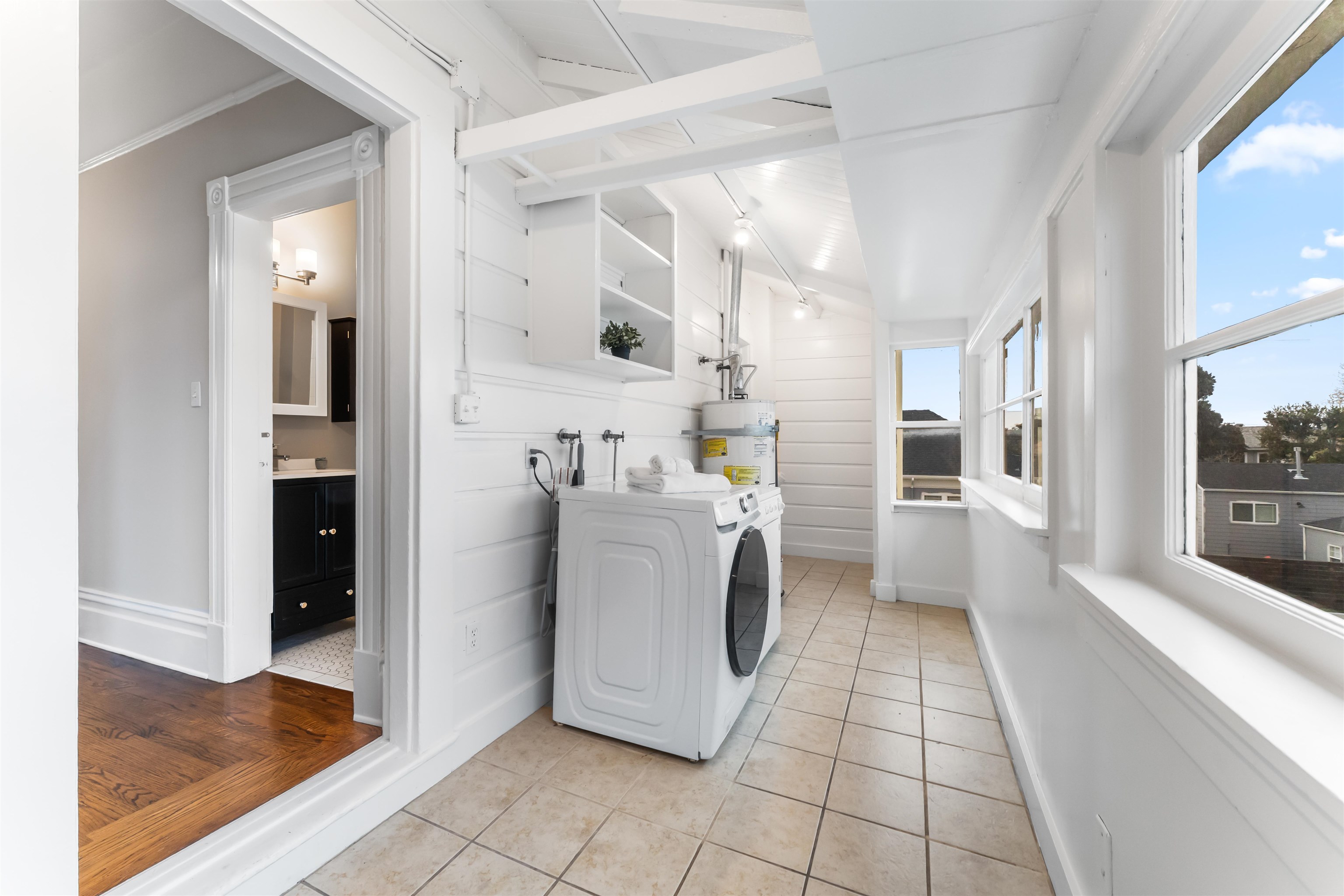 Detail Gallery Image 16 of 23 For 1046 Alcatraz Ave, Oakland,  CA 94608 - – Beds | – Baths