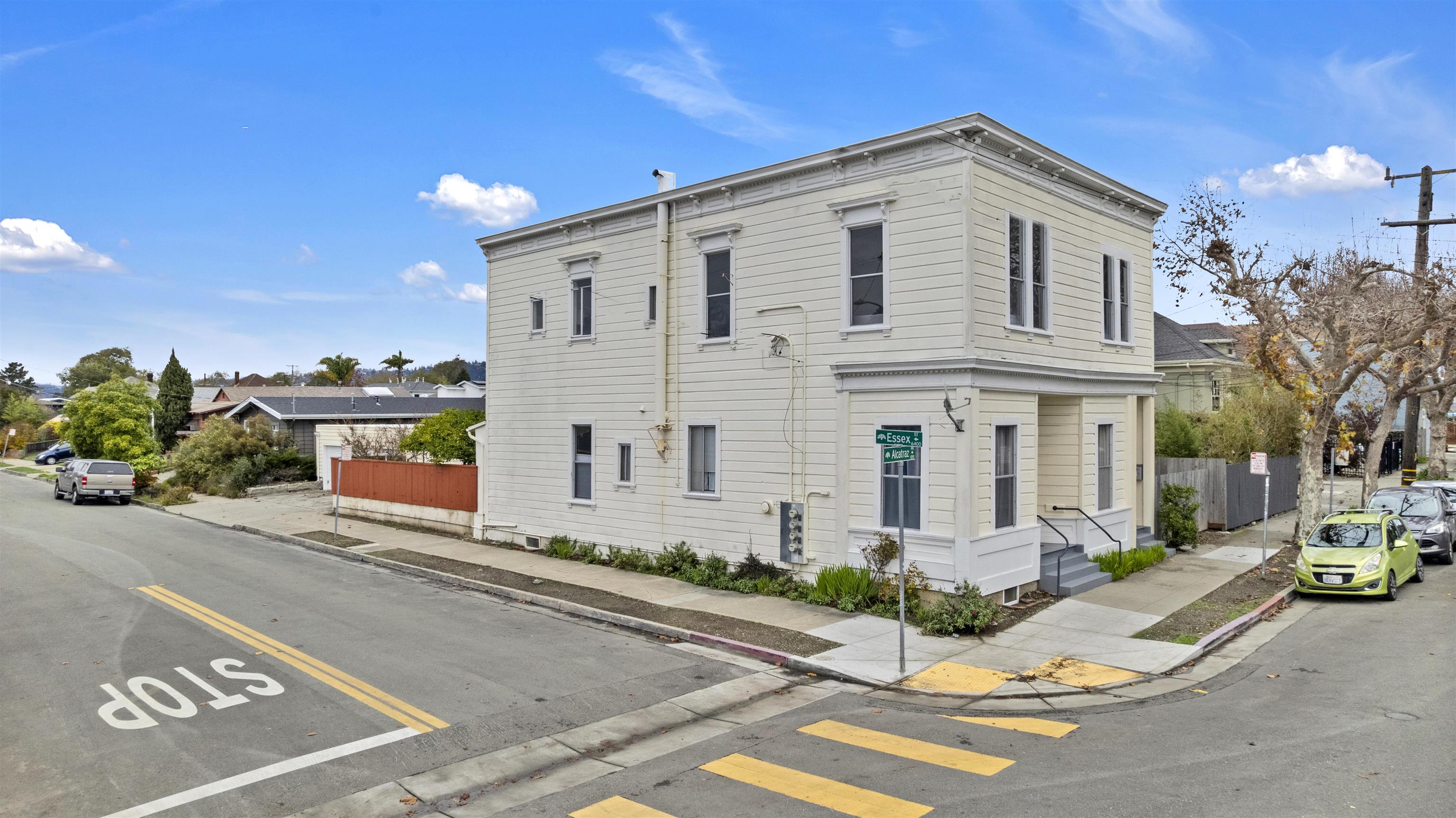 Detail Gallery Image 22 of 23 For 1046 Alcatraz Ave, Oakland,  CA 94608 - – Beds | – Baths