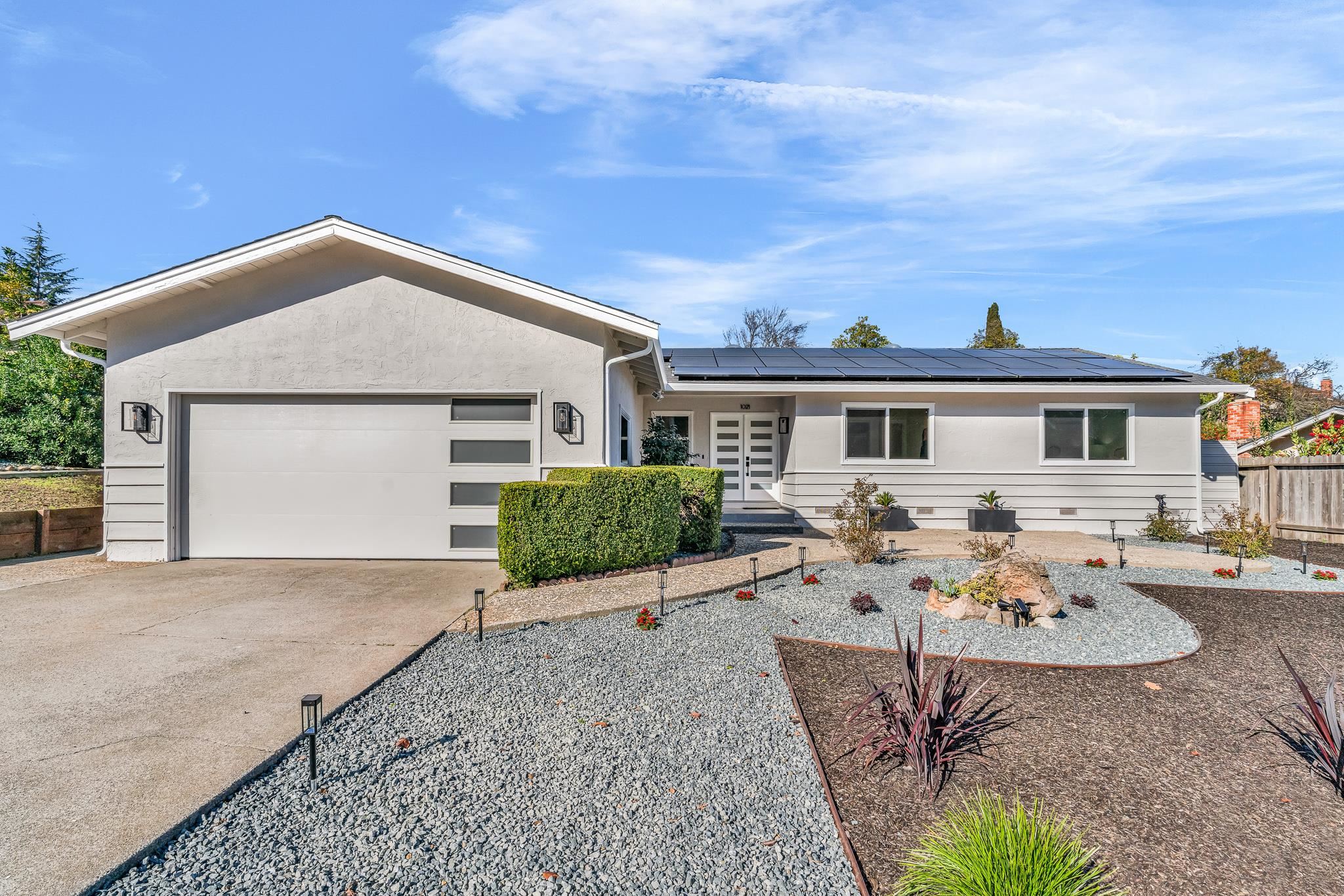 Detail Gallery Image 2 of 44 For 1021 Morello Ave, Martinez,  CA 94553 - 3 Beds | 2 Baths