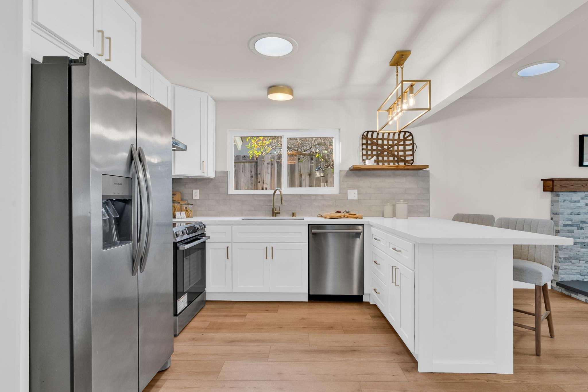 Detail Gallery Image 23 of 44 For 1021 Morello Ave, Martinez,  CA 94553 - 3 Beds | 2 Baths