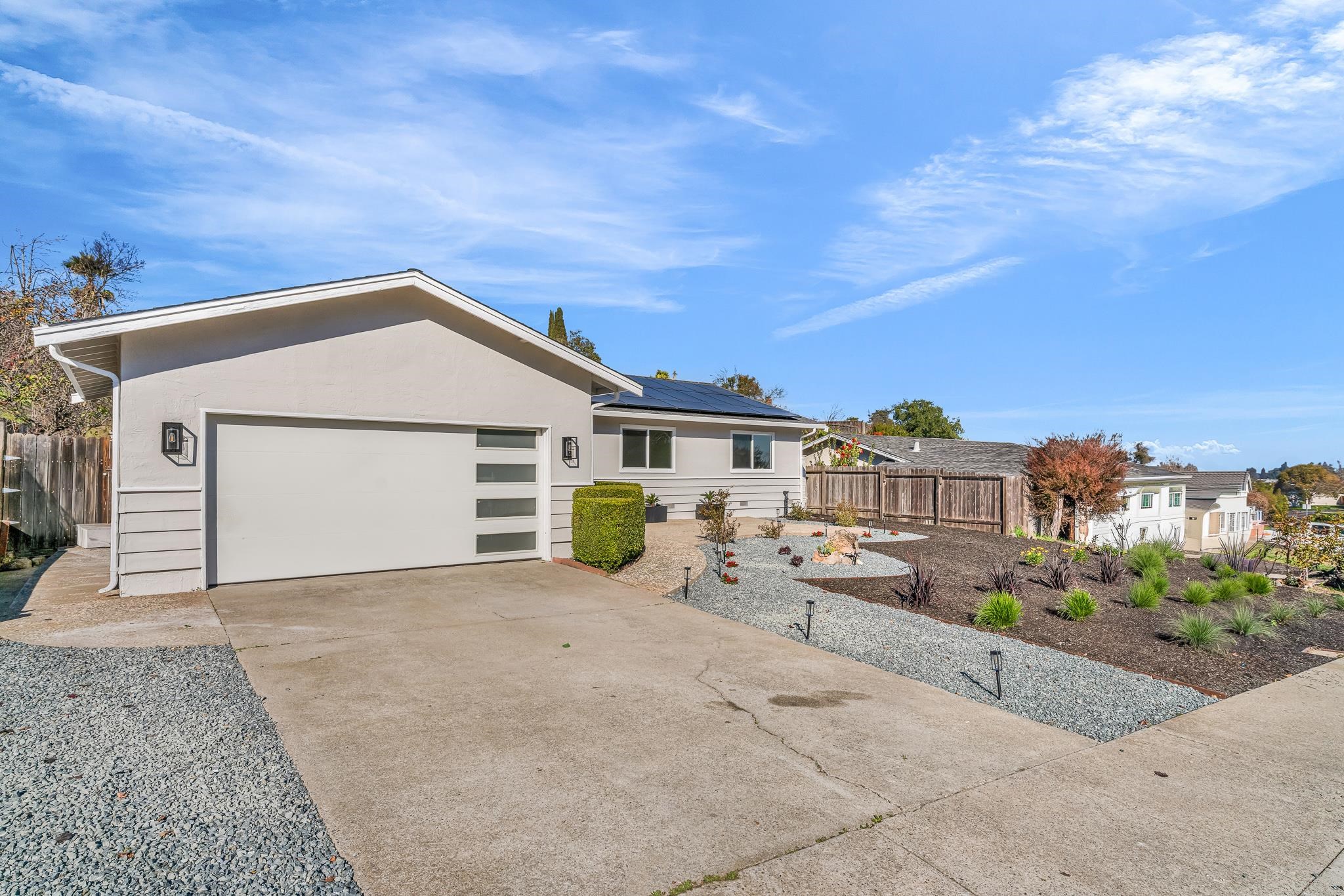 Detail Gallery Image 5 of 44 For 1021 Morello Ave, Martinez,  CA 94553 - 3 Beds | 2 Baths