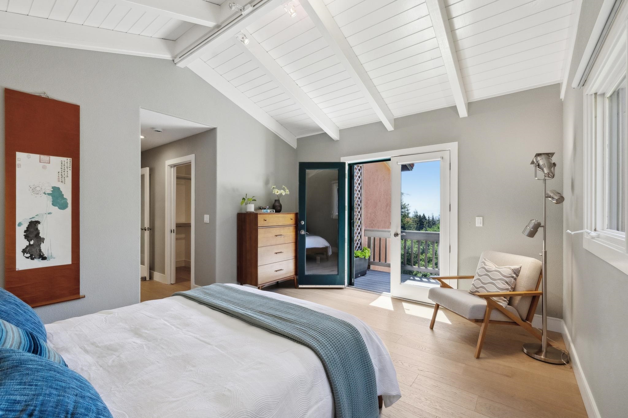 Detail Gallery Image 6 of 60 For 260 Alvarado Rd, Berkeley,  CA 94705 - 4 Beds | 2/1 Baths