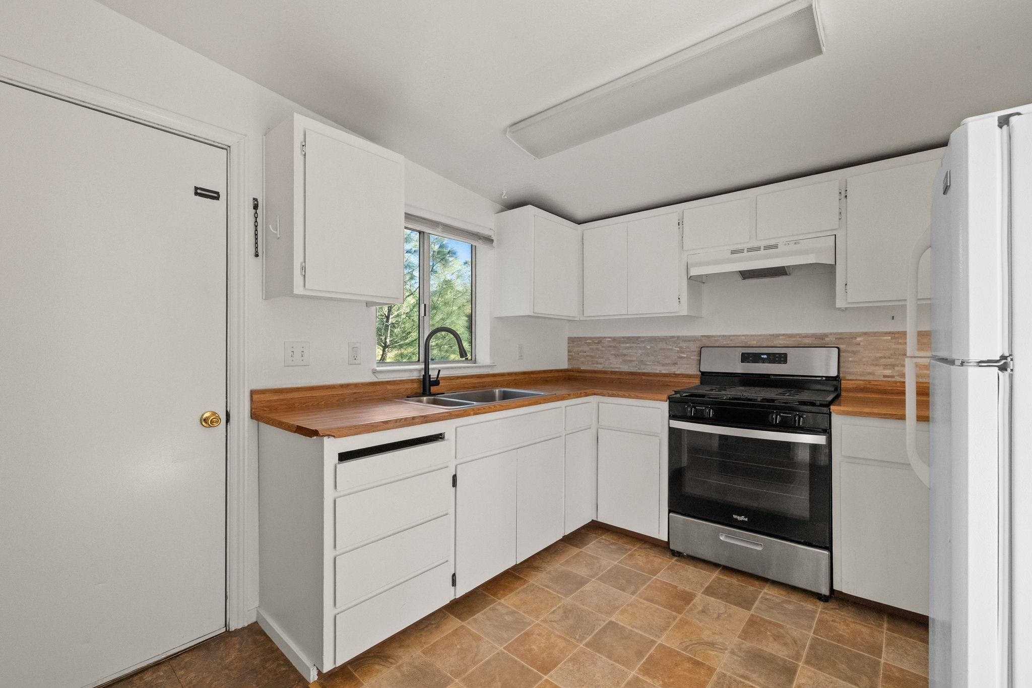 Detail Gallery Image 24 of 34 For 22941 Hudson Road, Columbia,  CA 95310 - 3 Beds | 3 Baths