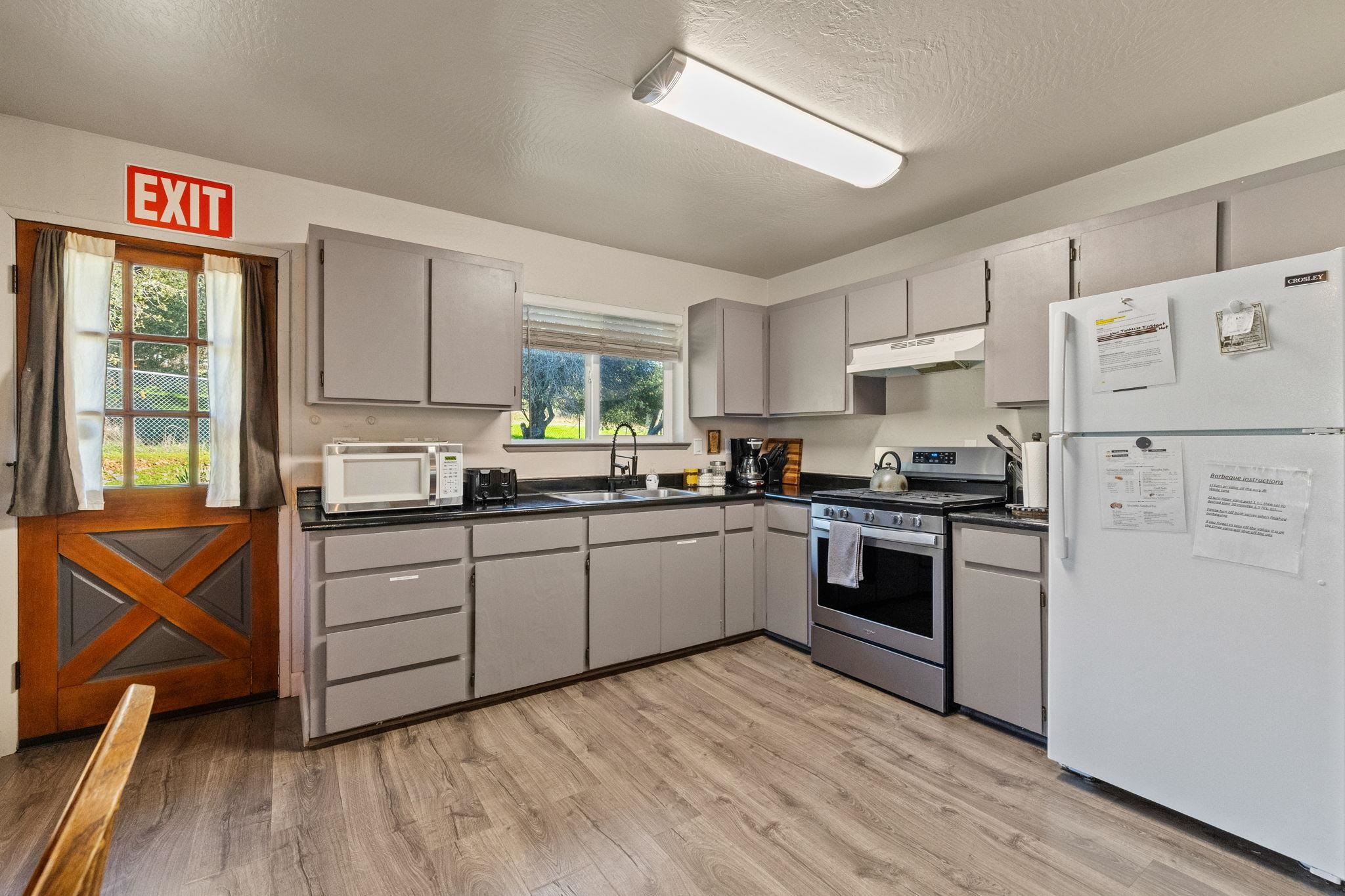 Detail Gallery Image 7 of 34 For 22941 Hudson Road, Columbia,  CA 95310 - 3 Beds | 3 Baths