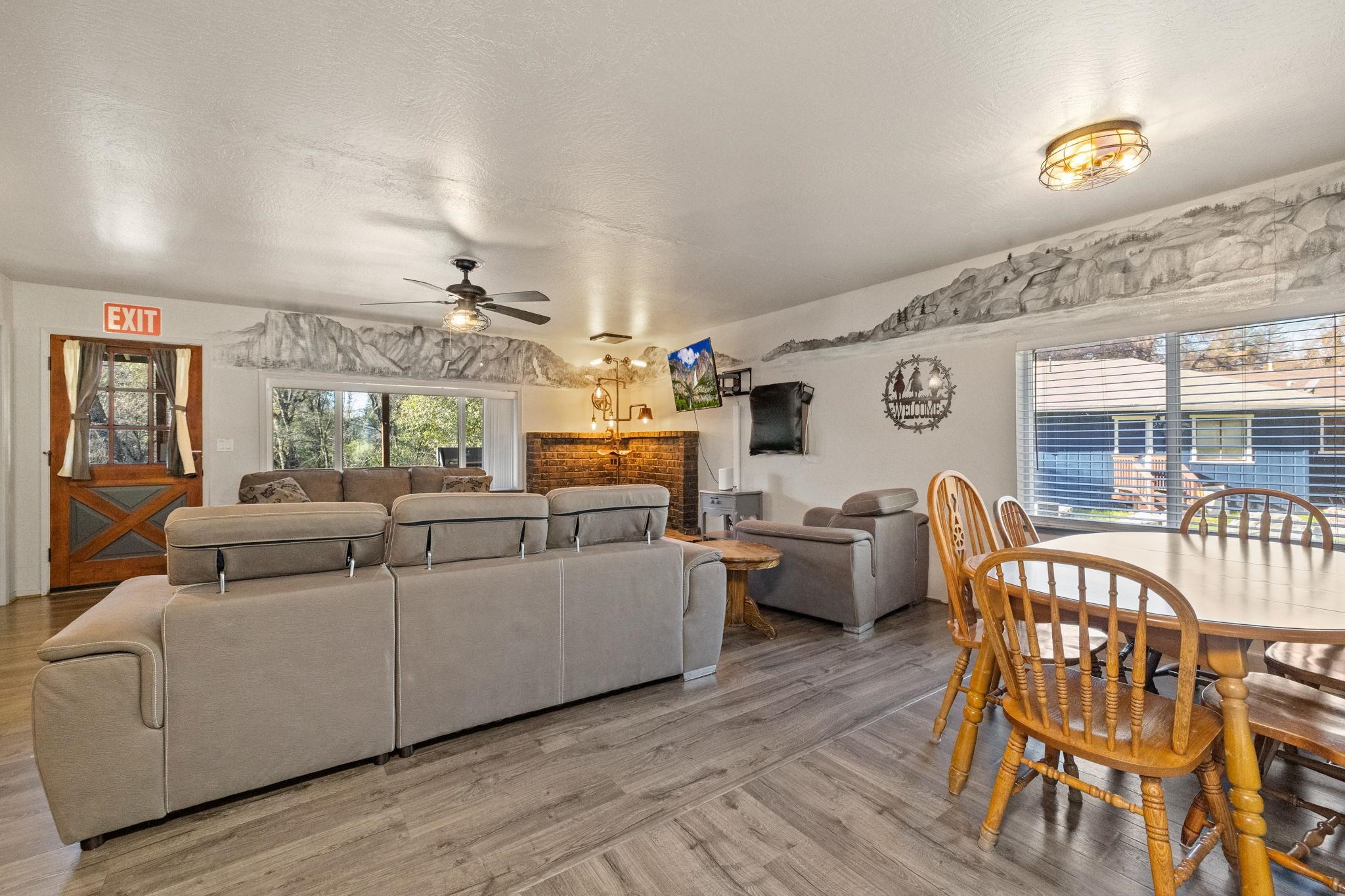 Detail Gallery Image 9 of 34 For 22941 Hudson Road, Columbia,  CA 95310 - 3 Beds | 3 Baths