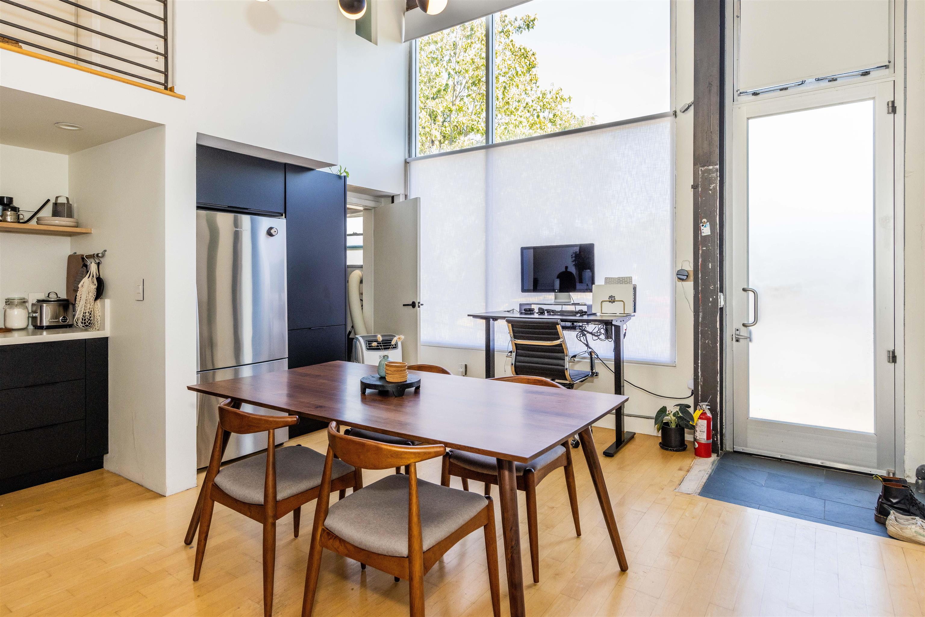Detail Gallery Image 5 of 14 For 2323 Magnolia St #4,  Oakland,  CA 94607 - 1 Beds | 1/1 Baths