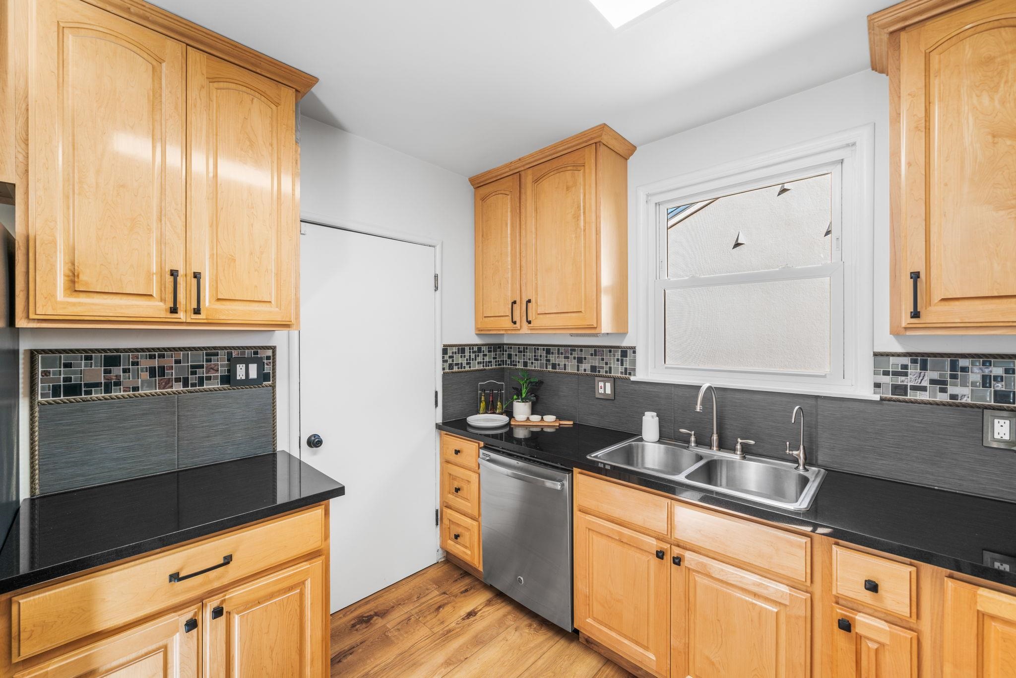 Detail Gallery Image 12 of 52 For 1543 4th St, Livermore,  CA 94550 - 2 Beds | 1 Baths