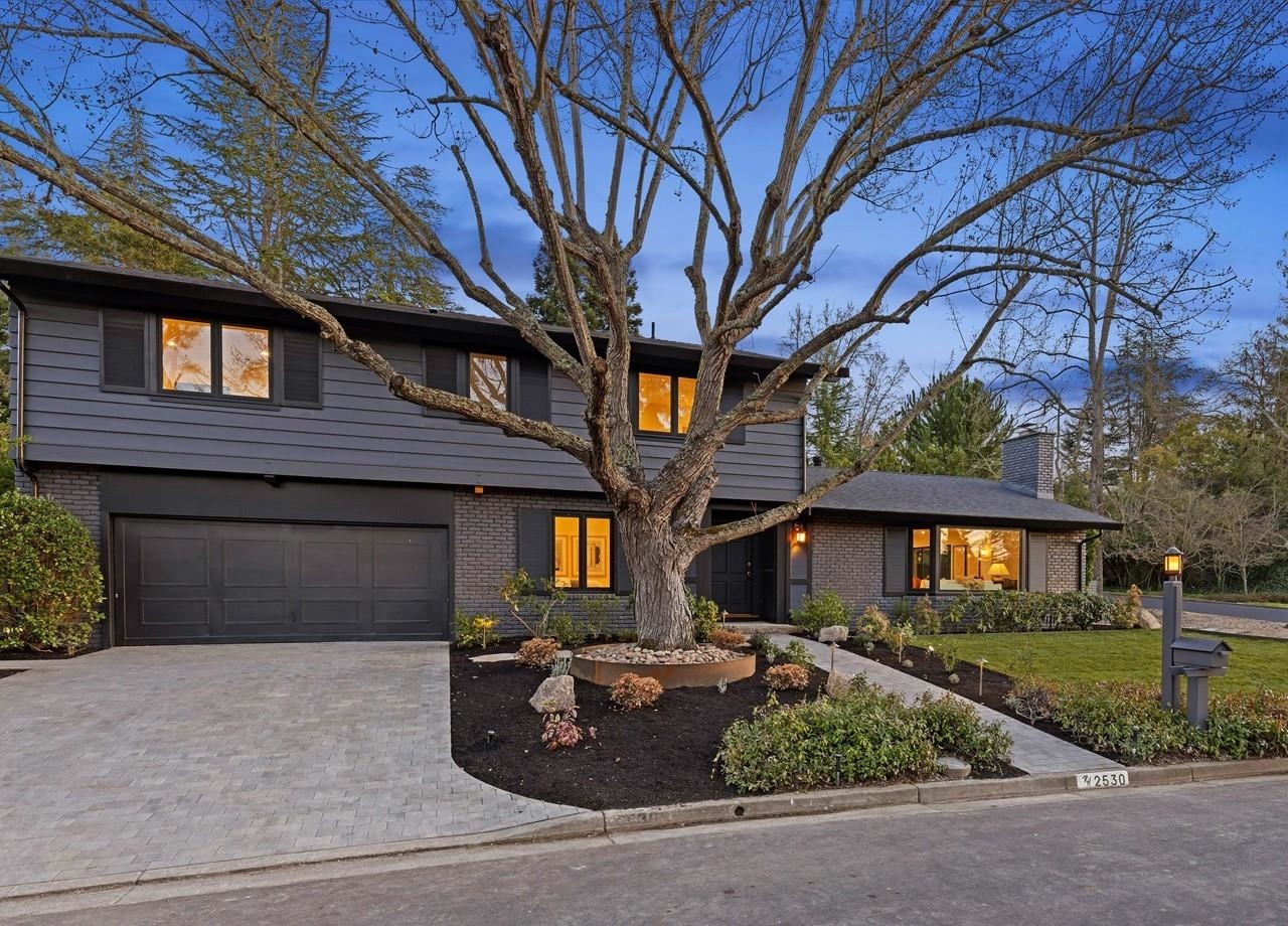 Detail Gallery Image 3 of 60 For 2530 Roundhill Dr, Alamo,  CA 94507 - 5 Beds | 3 Baths