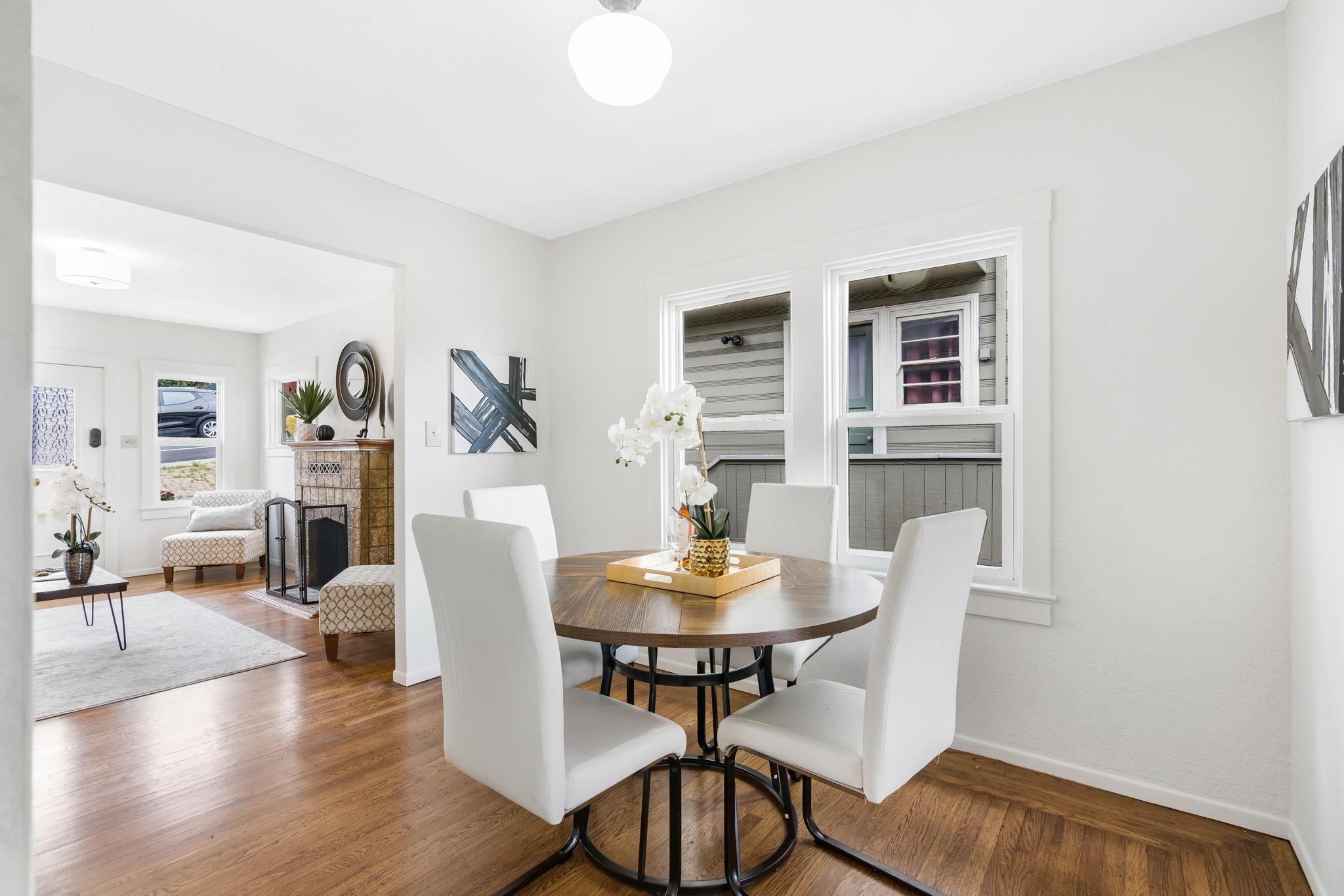 Detail Gallery Image 4 of 30 For 812 Washington Ave, Albany,  CA 94706 - 4 Beds | 2/1 Baths