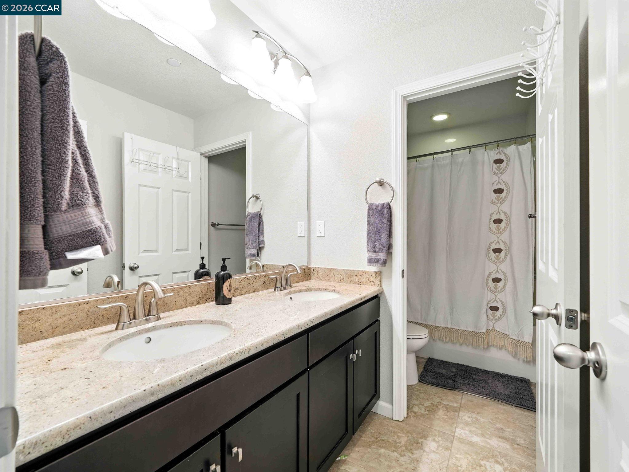 Detail Gallery Image 27 of 51 For 2433 Sanders Ln, Fairfield,  CA 94533 - 4 Beds | 2/1 Baths