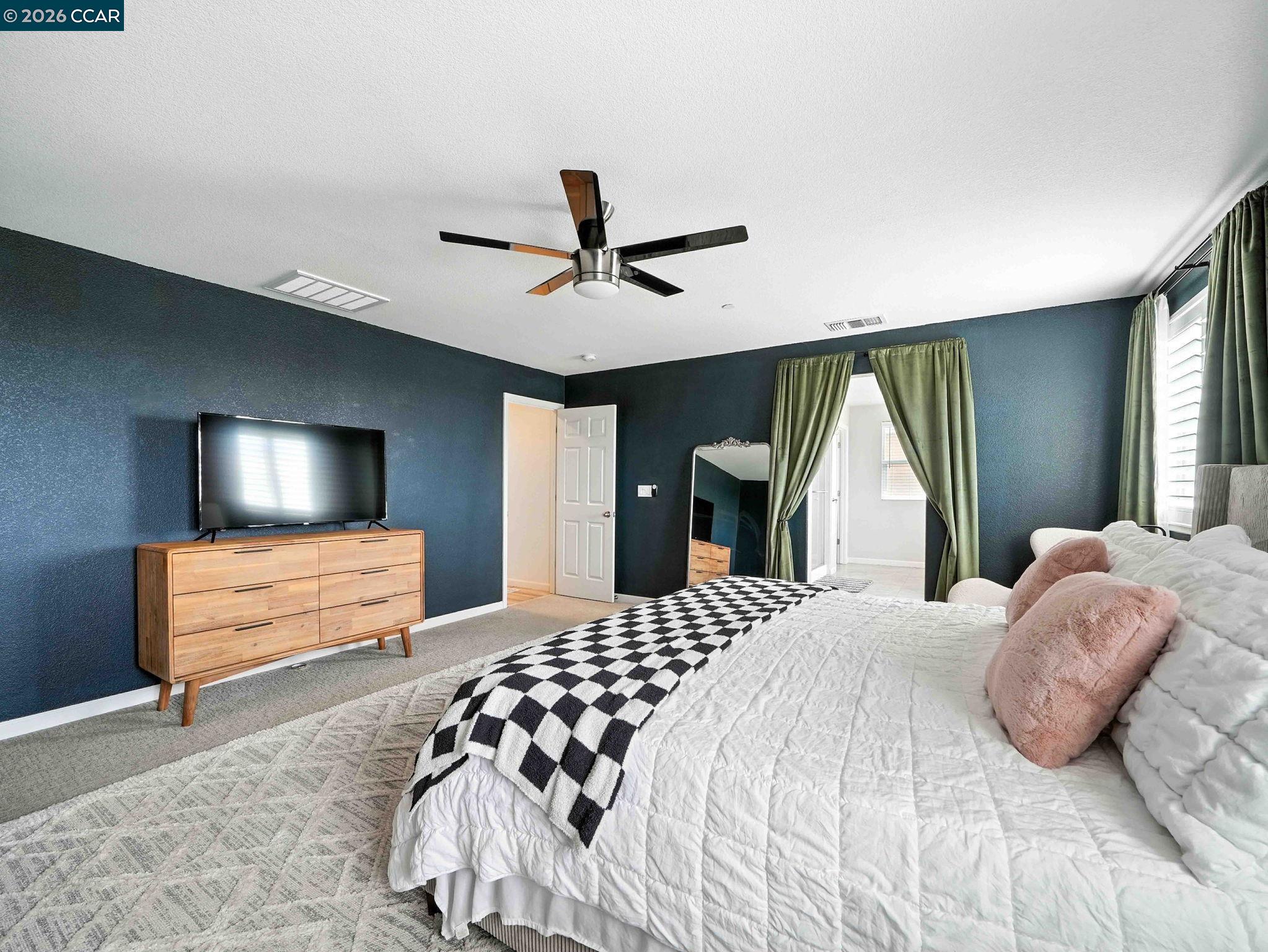 Detail Gallery Image 32 of 51 For 2433 Sanders Ln, Fairfield,  CA 94533 - 4 Beds | 2/1 Baths