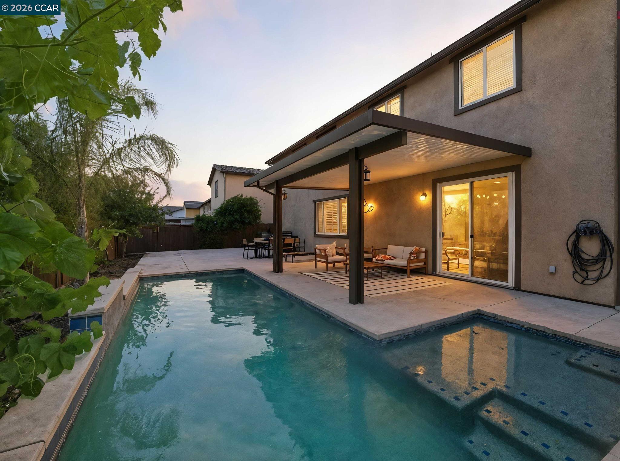 Detail Gallery Image 5 of 51 For 2433 Sanders Ln, Fairfield,  CA 94533 - 4 Beds | 2/1 Baths