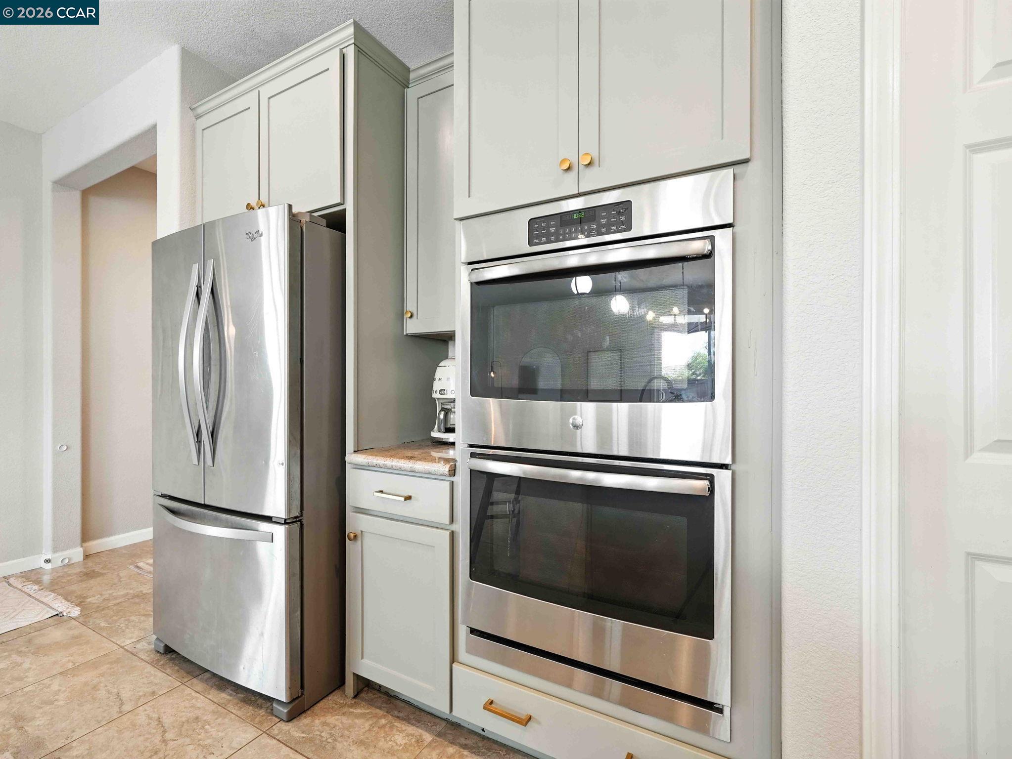 Detail Gallery Image 8 of 51 For 2433 Sanders Ln, Fairfield,  CA 94533 - 4 Beds | 2/1 Baths