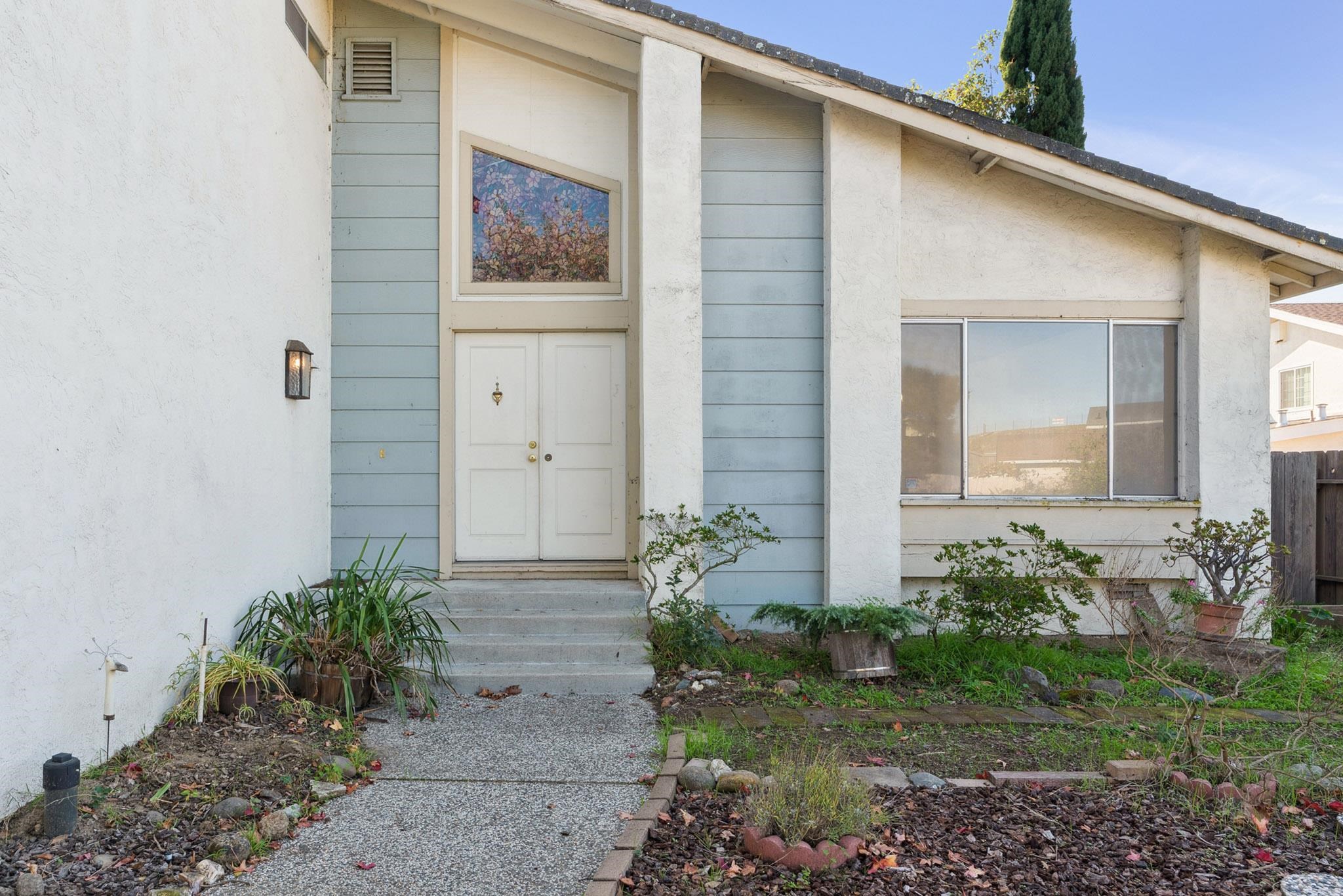 Detail Gallery Image 3 of 40 For 1204 Stirling Dr, Rodeo,  CA 94572 - 4 Beds | 3 Baths