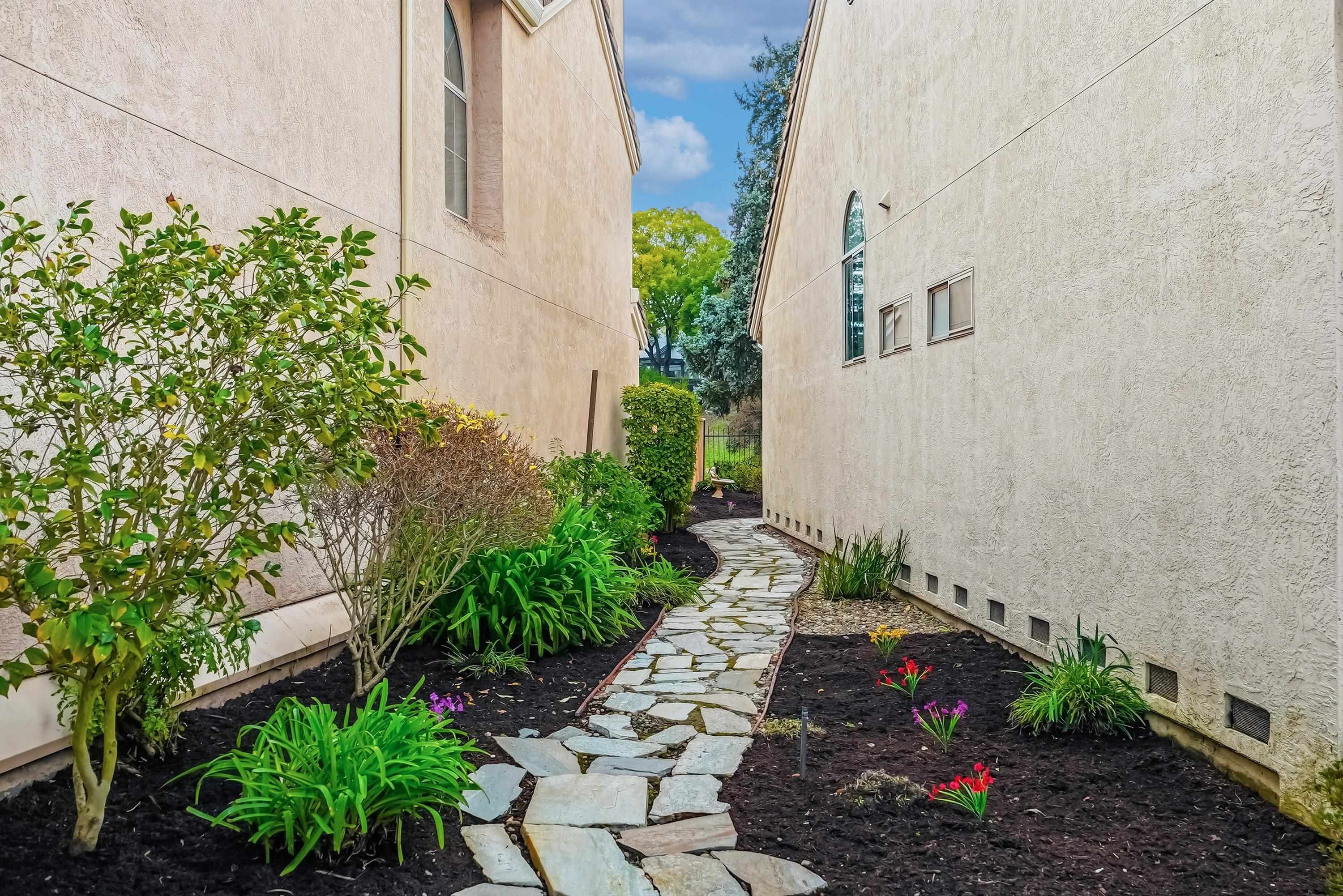 Detail Gallery Image 43 of 56 For 2190 Canyon Lakes Dr, San Ramon,  CA 94582 - 3 Beds | 3 Baths