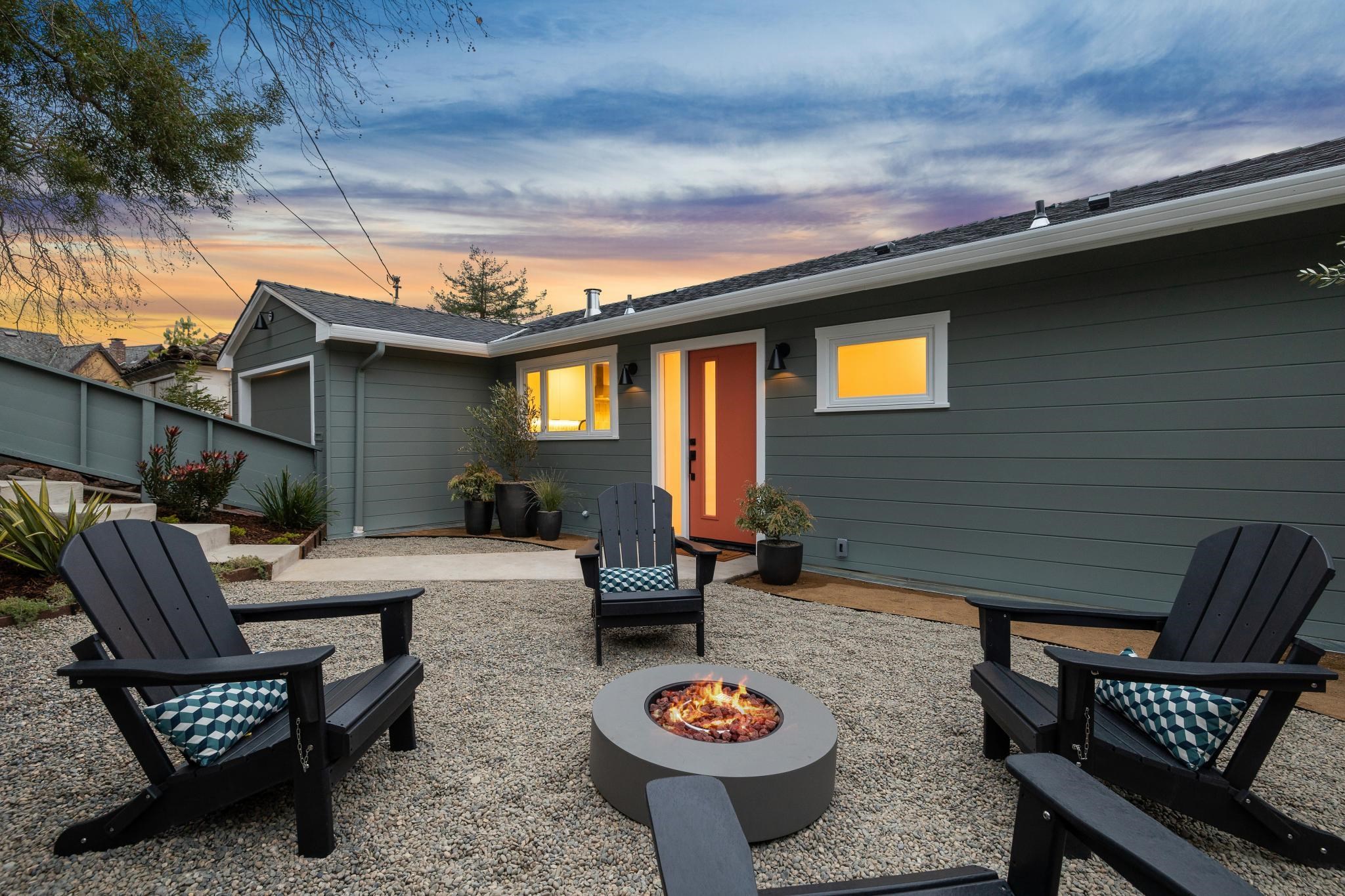 Detail Gallery Image 13 of 49 For 582 Euclid Ave, Berkeley,  CA 94708 - 3 Beds | 2/1 Baths