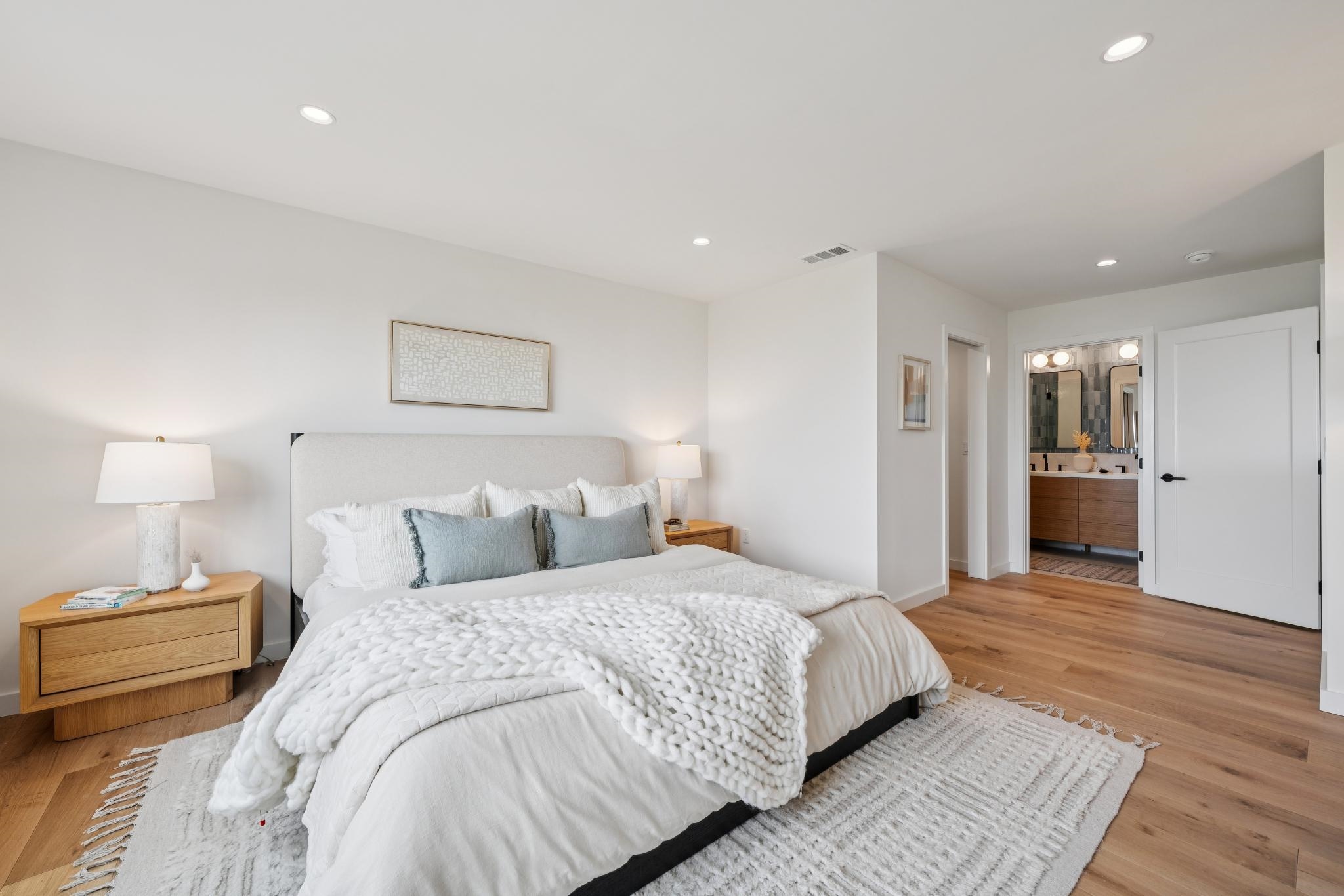 Detail Gallery Image 29 of 49 For 582 Euclid Ave, Berkeley,  CA 94708 - 3 Beds | 2/1 Baths