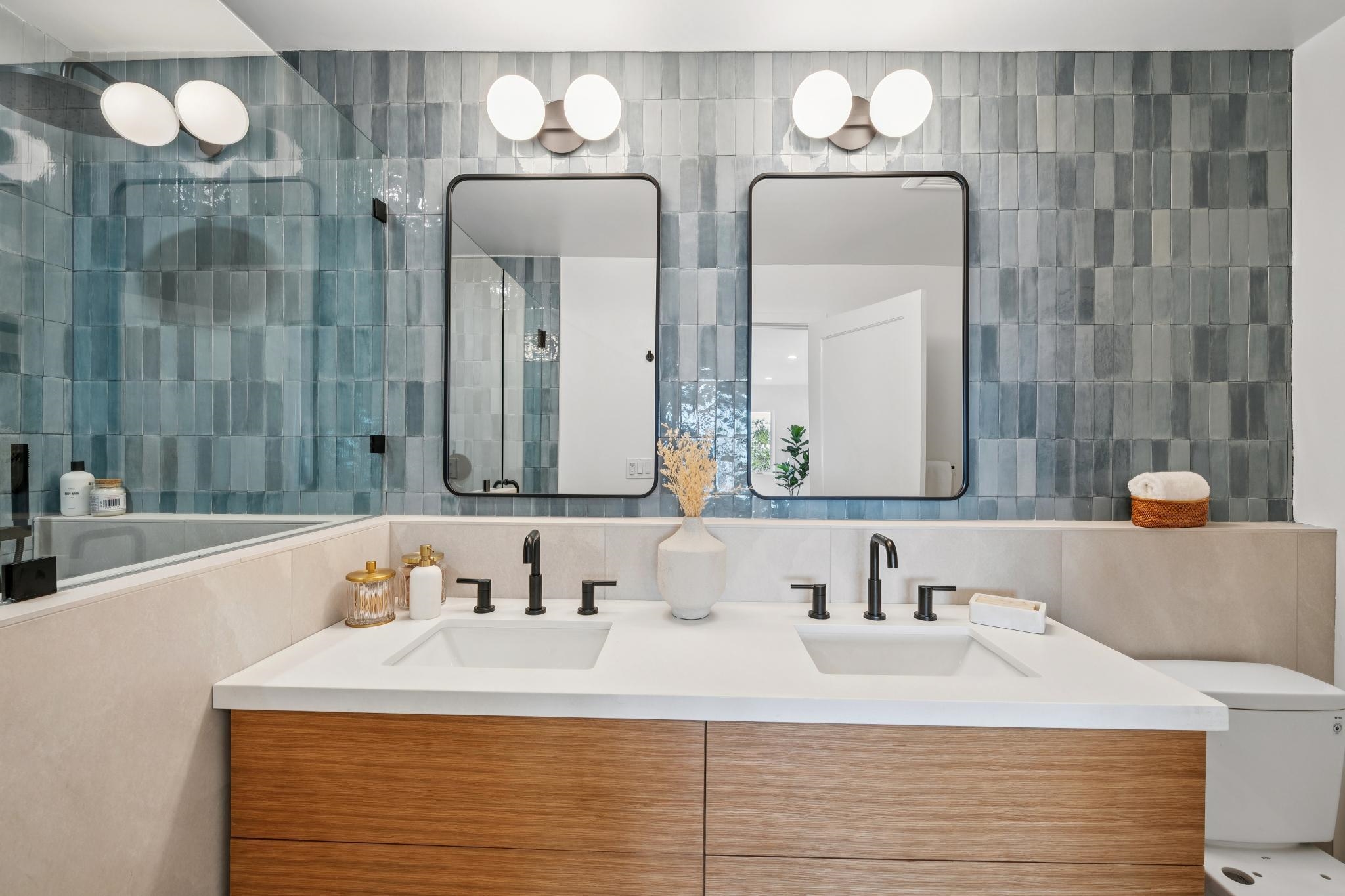 Detail Gallery Image 31 of 49 For 582 Euclid Ave, Berkeley,  CA 94708 - 3 Beds | 2/1 Baths