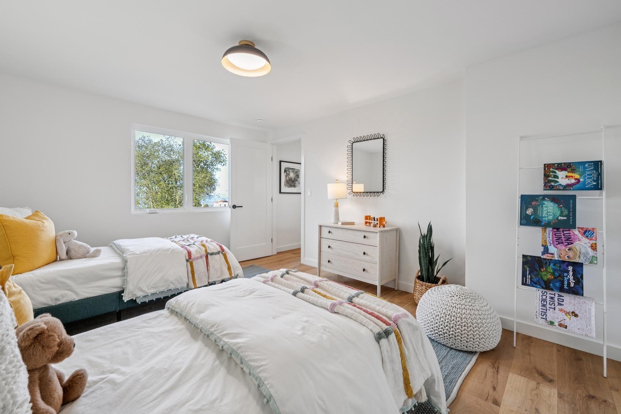 Detail Gallery Image 40 of 49 For 582 Euclid Ave, Berkeley,  CA 94708 - 3 Beds | 2/1 Baths