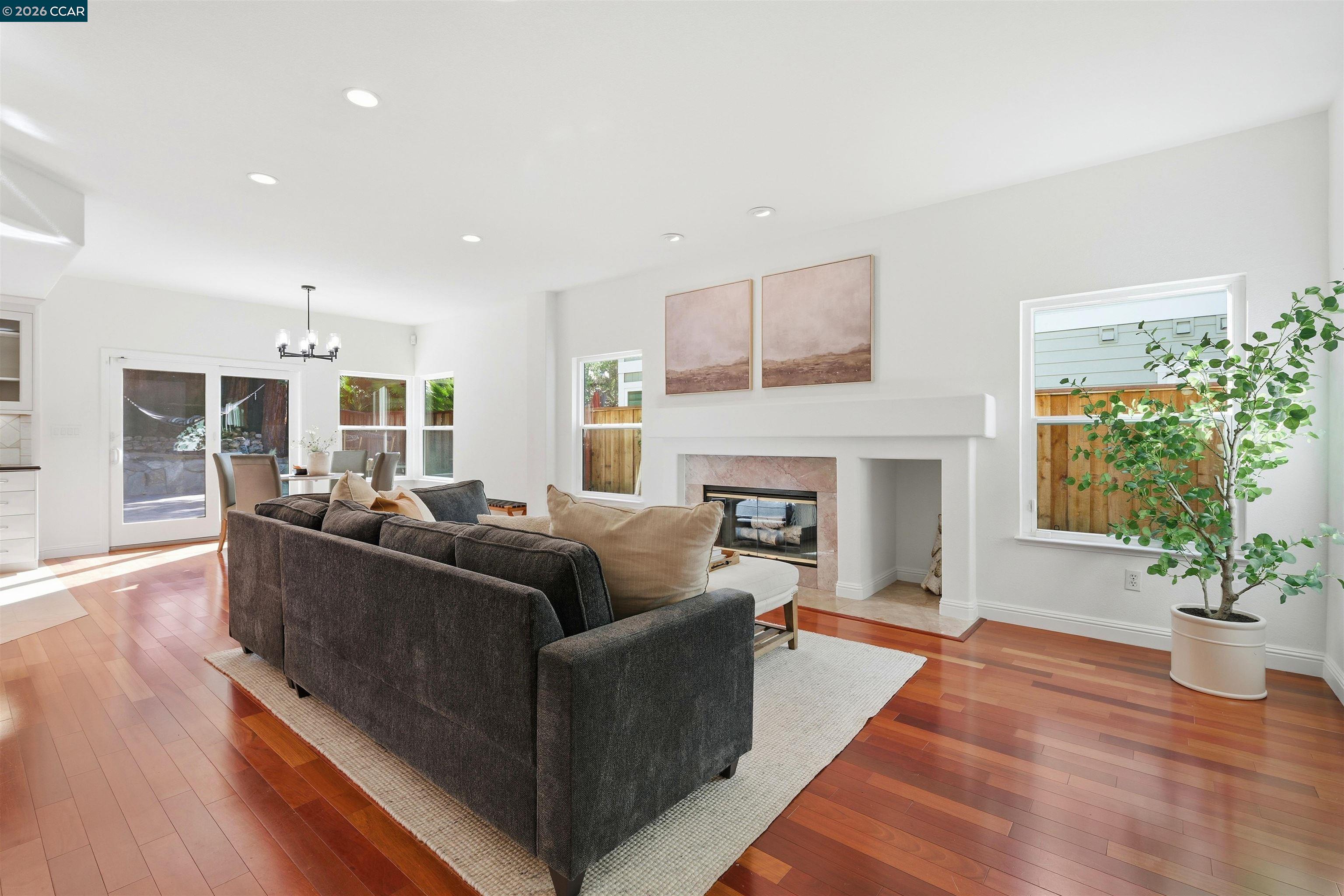 Detail Gallery Image 18 of 50 For 122 Briar Pl, Danville,  CA 94526 - 5 Beds | 3 Baths