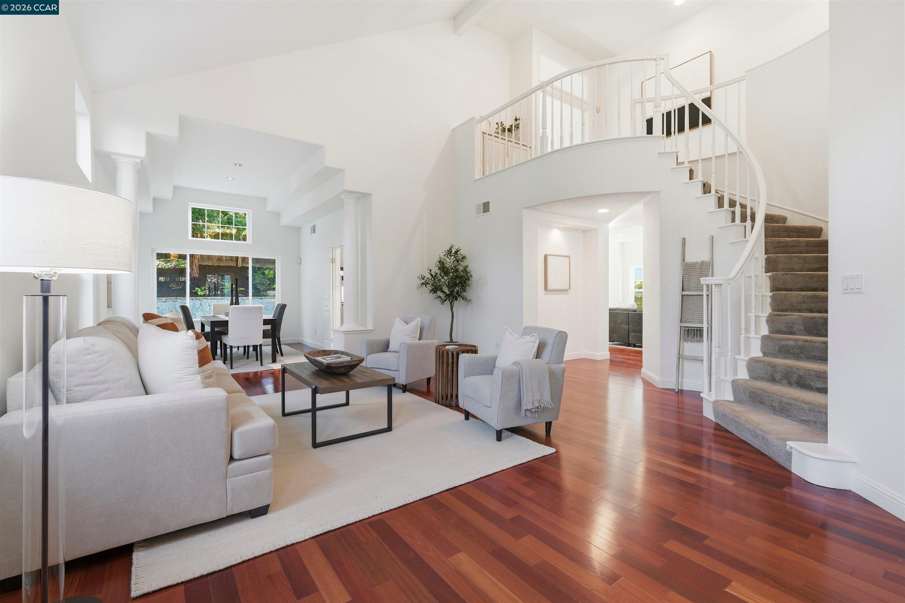 Detail Gallery Image 5 of 50 For 122 Briar Pl, Danville,  CA 94526 - 5 Beds | 3 Baths