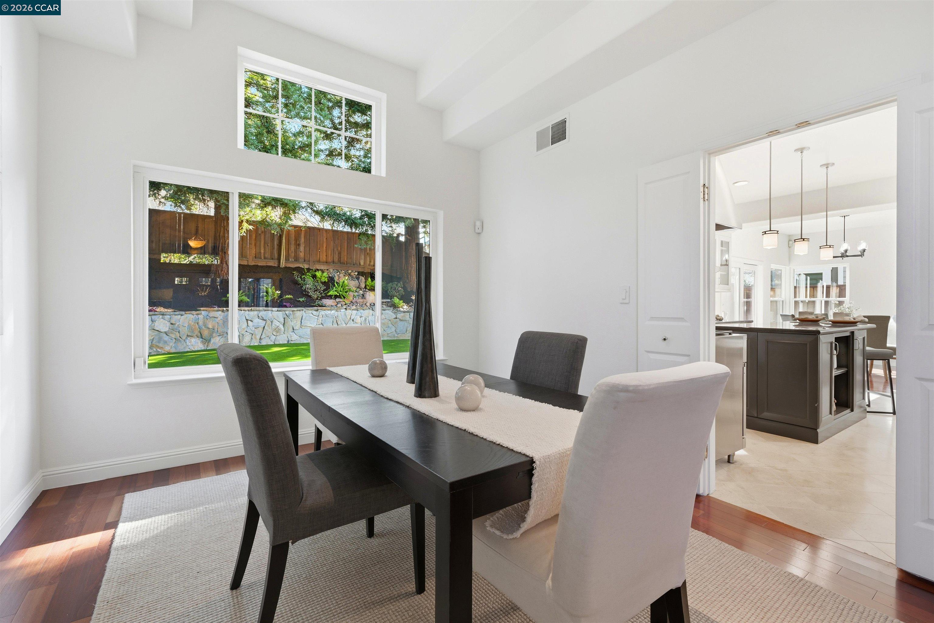 Detail Gallery Image 9 of 50 For 122 Briar Pl, Danville,  CA 94526 - 5 Beds | 3 Baths