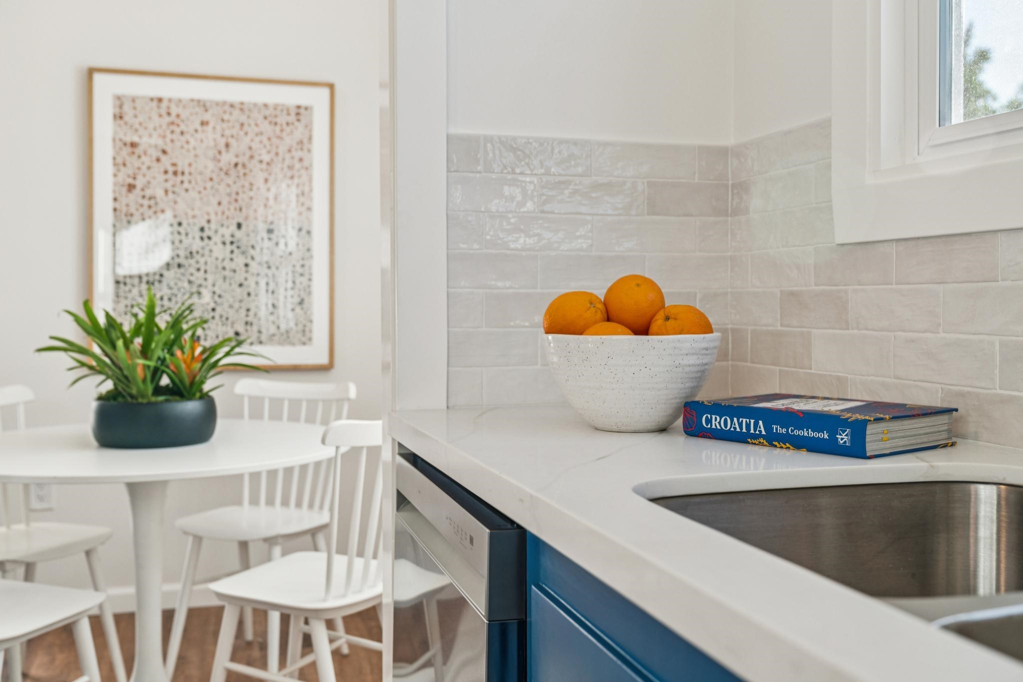 Detail Gallery Image 18 of 52 For 1328 Marin Ave, Albany,  CA 94706 - 3 Beds | 1/1 Baths