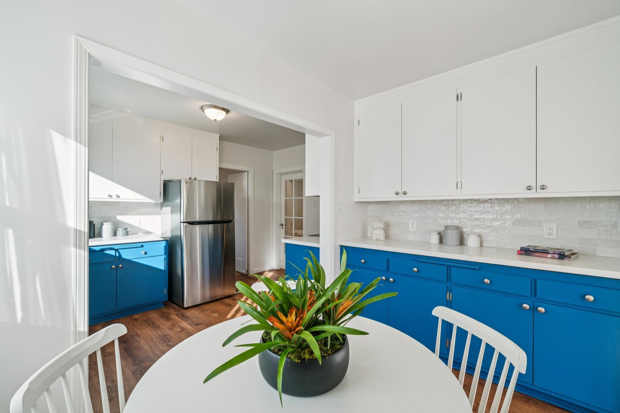 Detail Gallery Image 23 of 52 For 1328 Marin Ave, Albany,  CA 94706 - 3 Beds | 1/1 Baths