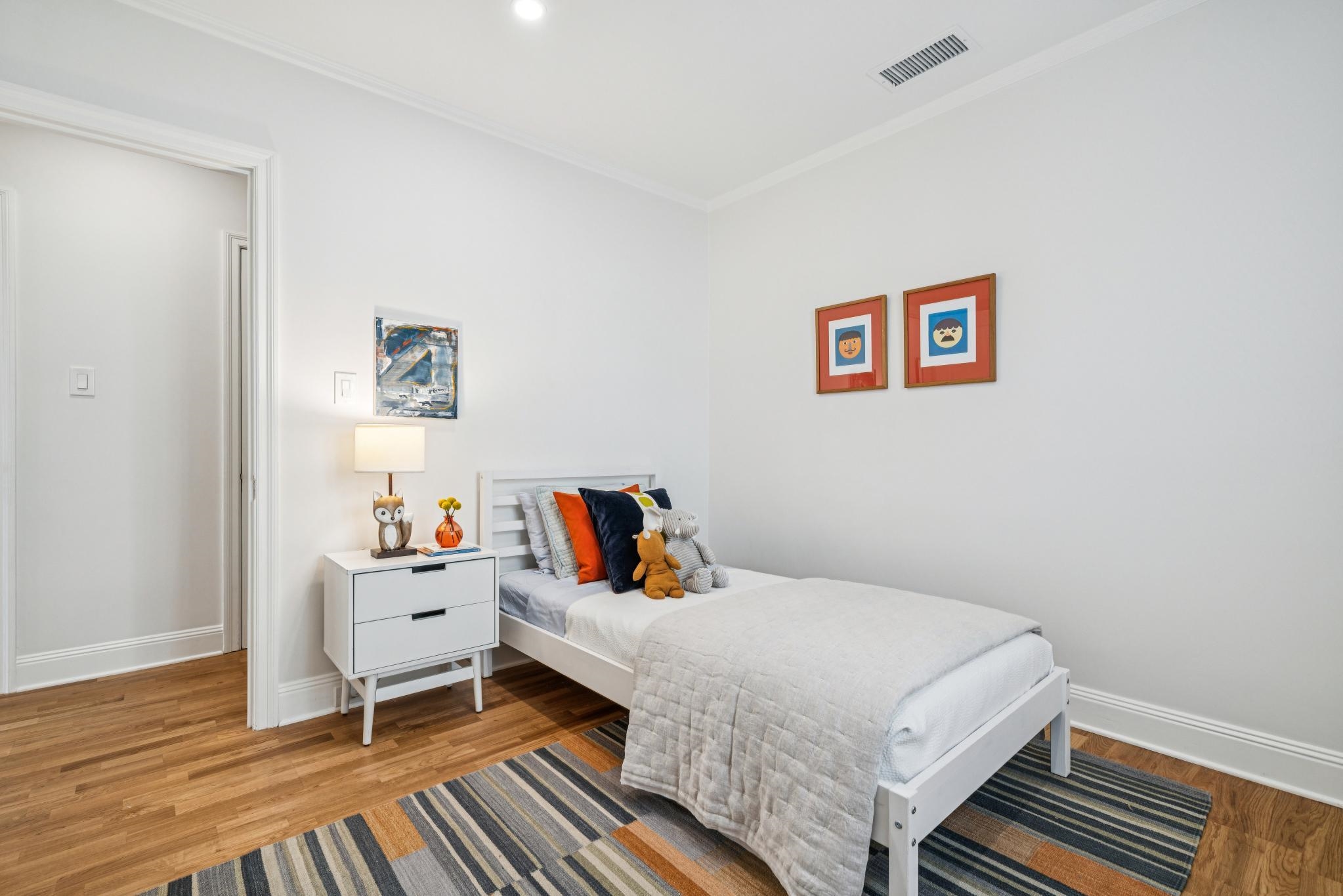 Detail Gallery Image 29 of 52 For 1328 Marin Ave, Albany,  CA 94706 - 3 Beds | 1/1 Baths