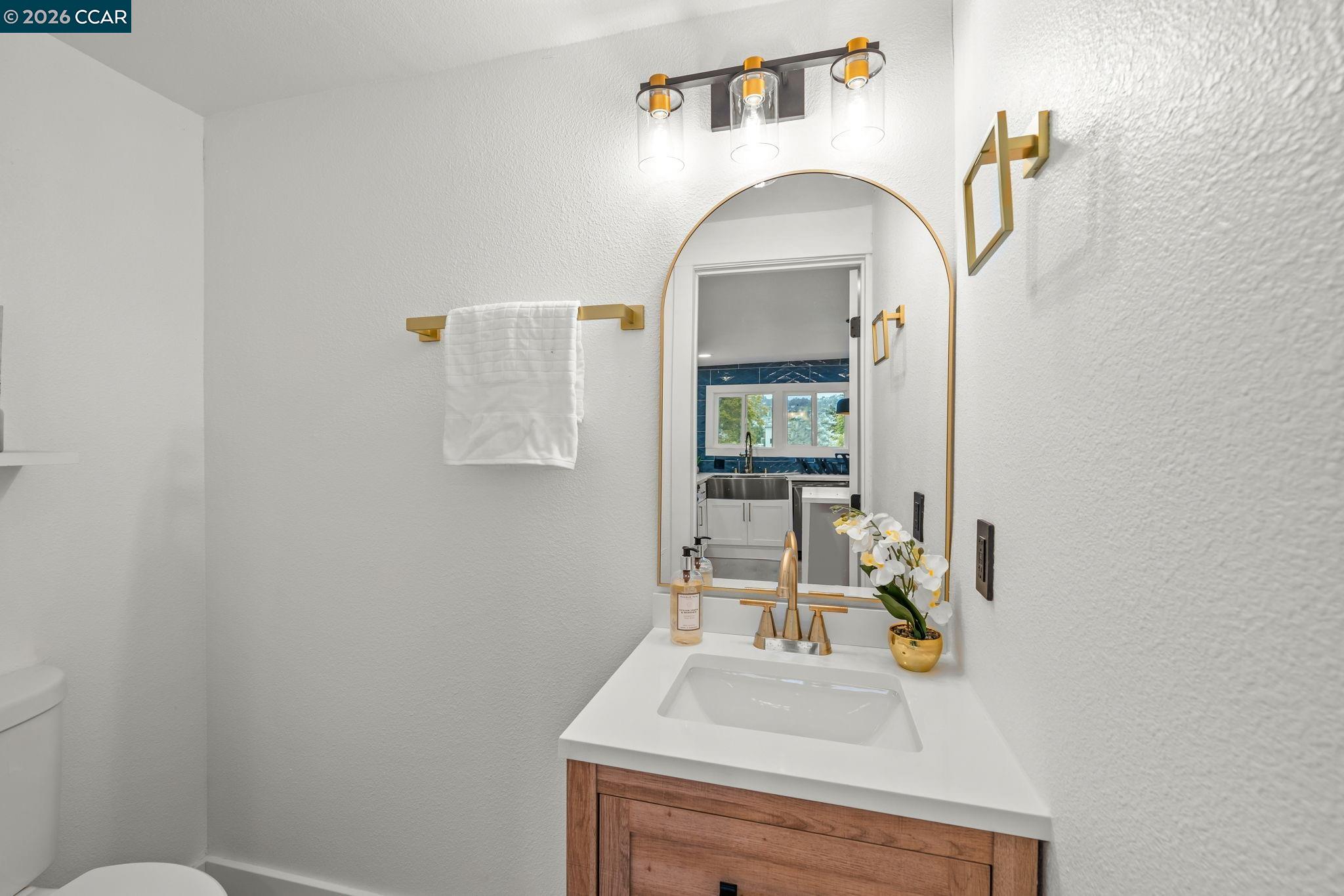 Detail Gallery Image 12 of 31 For 5720 El Dorado Ave, El Cerrito,  CA 94530 - 3 Beds | 2/1 Baths