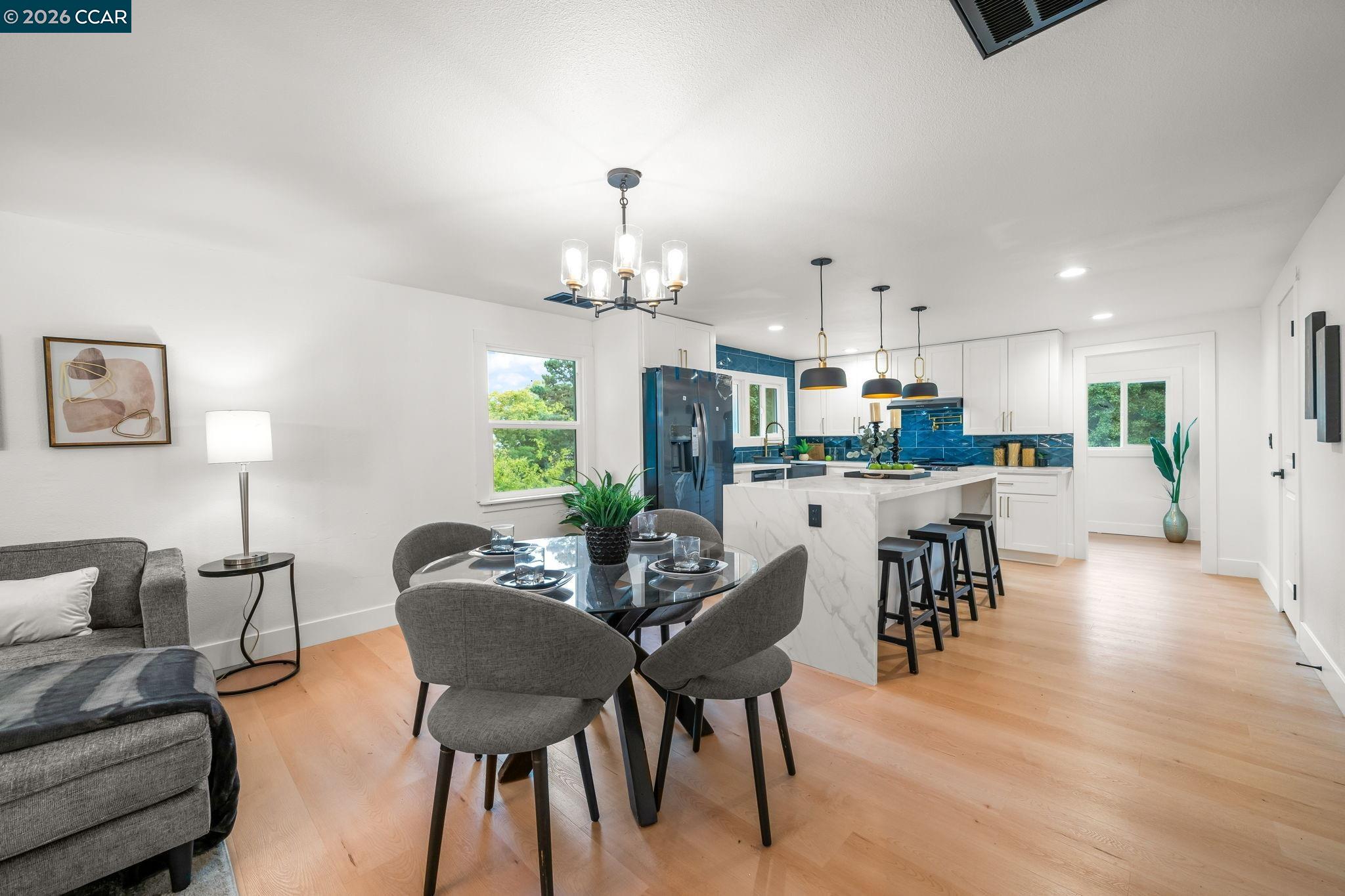 Detail Gallery Image 8 of 31 For 5720 El Dorado Ave, El Cerrito,  CA 94530 - 3 Beds | 2/1 Baths