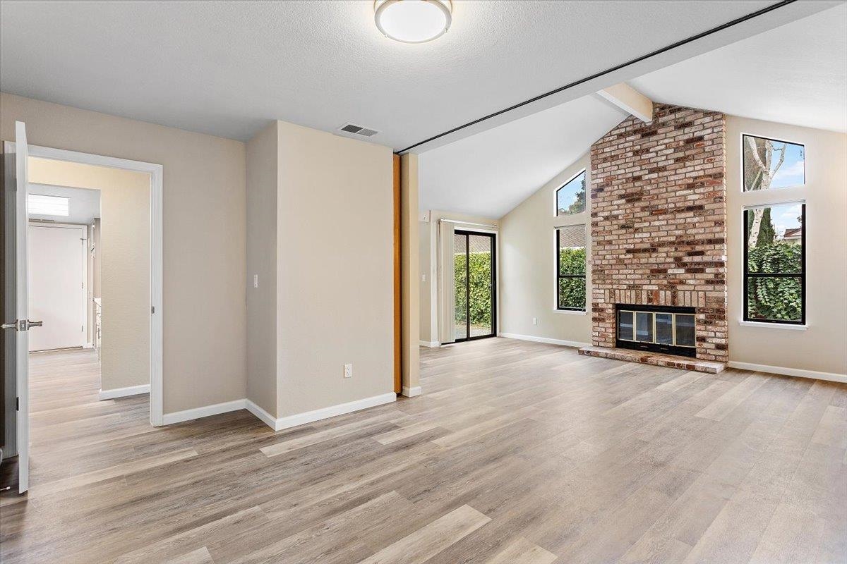 Detail Gallery Image 19 of 42 For 1135 Tiffany Lane, Pleasanton,  CA 94566 - 2 Beds | 2 Baths