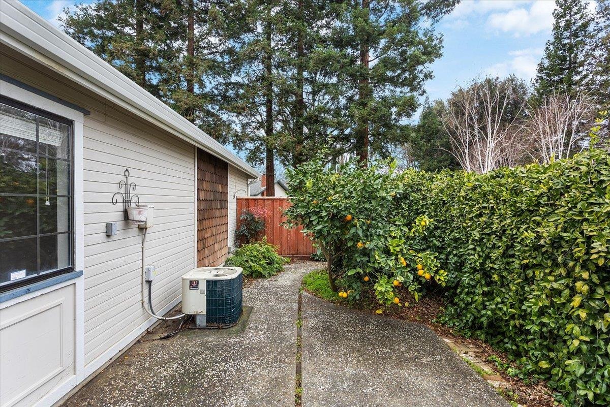 Detail Gallery Image 33 of 42 For 1135 Tiffany Lane, Pleasanton,  CA 94566 - 2 Beds | 2 Baths