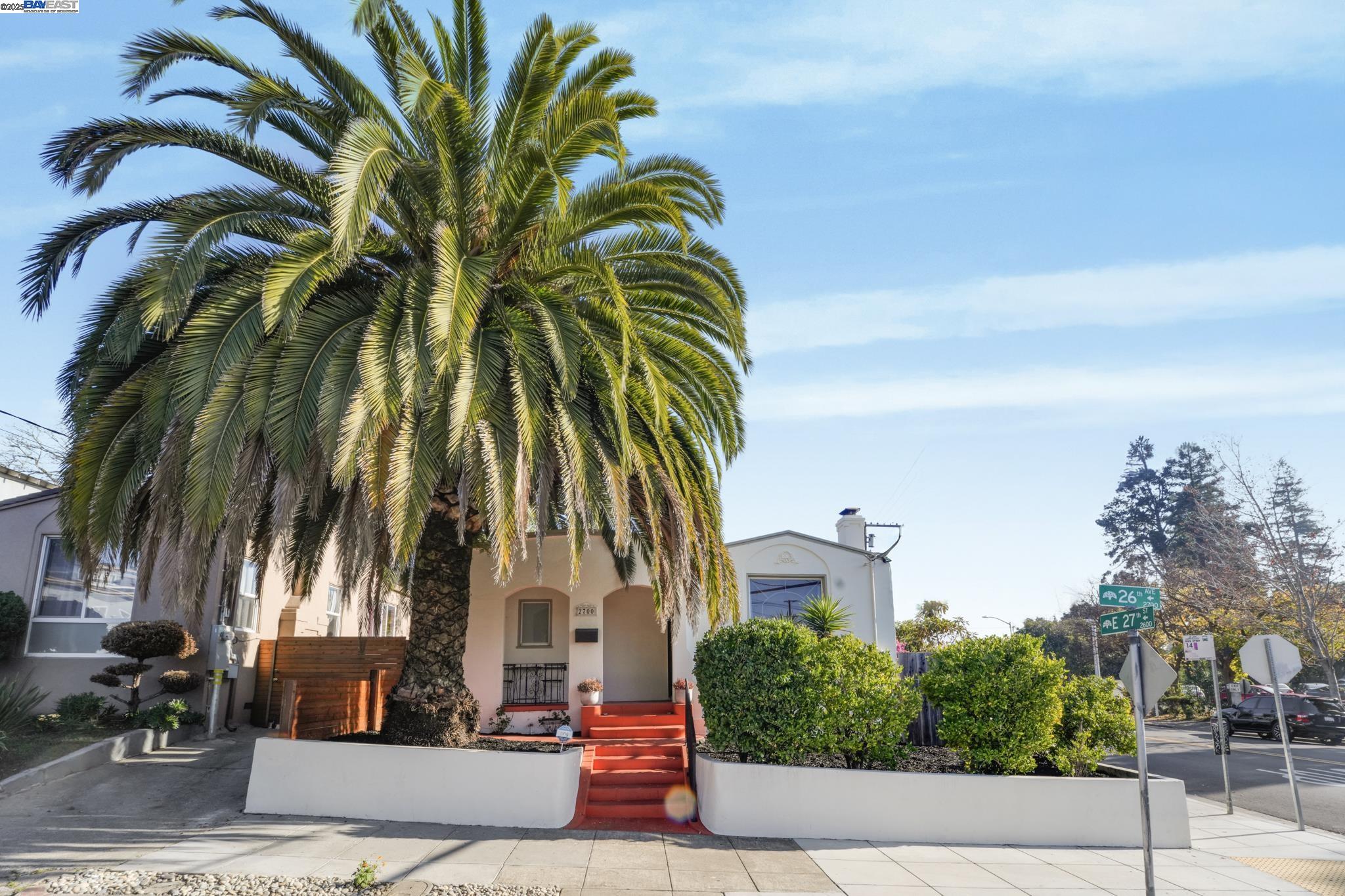 Detail Gallery Image 14 of 60 For 2700 26th Ave, Oakland,  CA 94601 - 2 Beds | 2 Baths