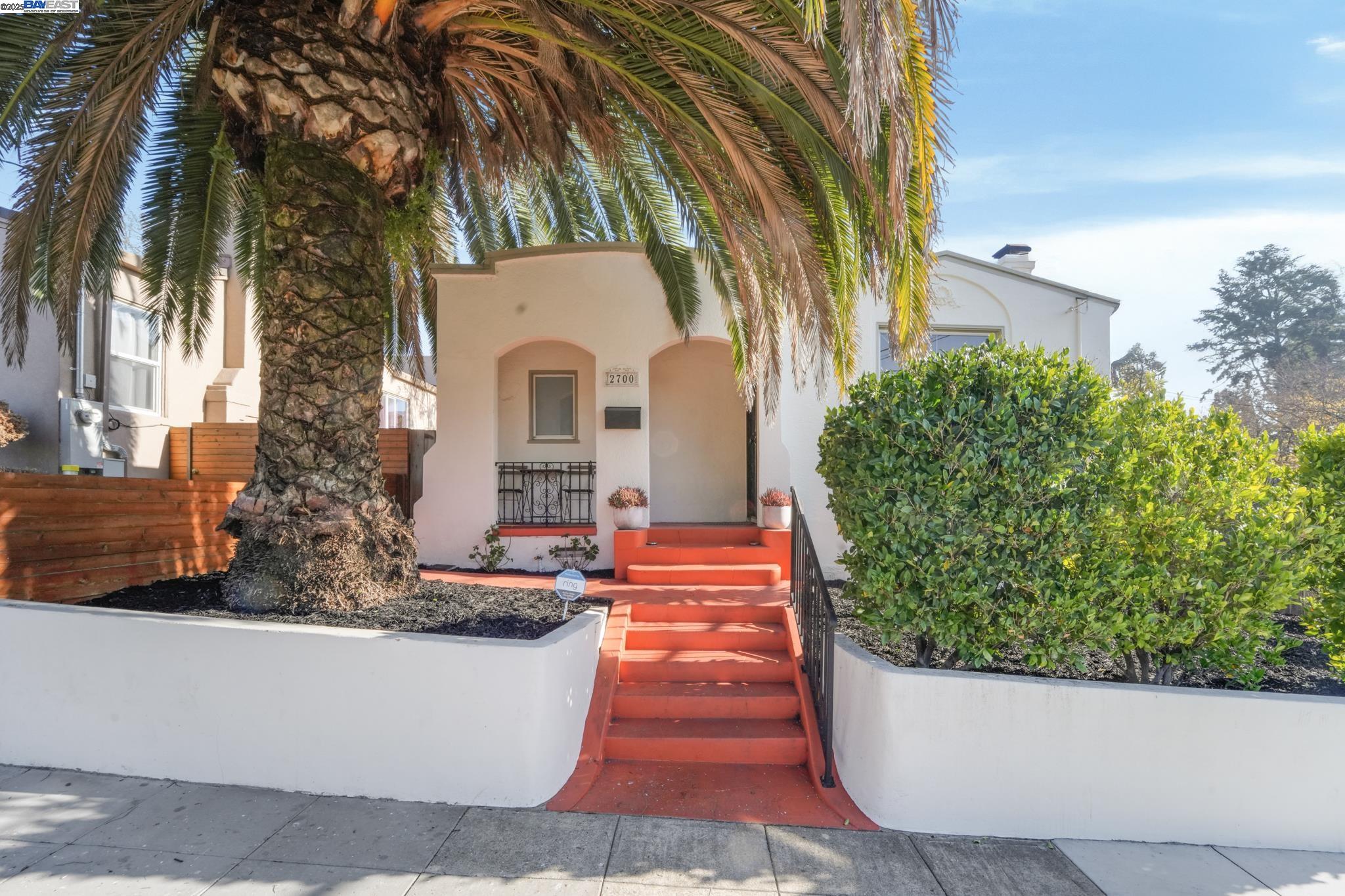 Detail Gallery Image 15 of 60 For 2700 26th Ave, Oakland,  CA 94601 - 2 Beds | 2 Baths