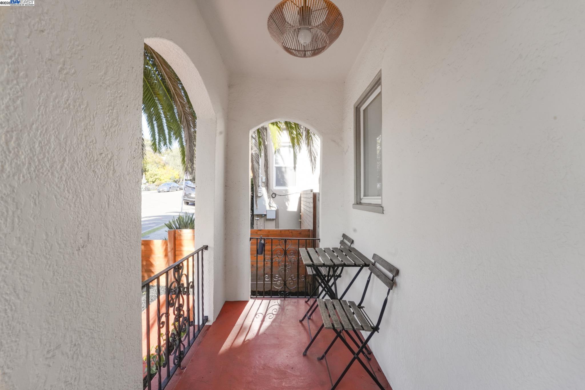 Detail Gallery Image 17 of 60 For 2700 26th Ave, Oakland,  CA 94601 - 2 Beds | 2 Baths