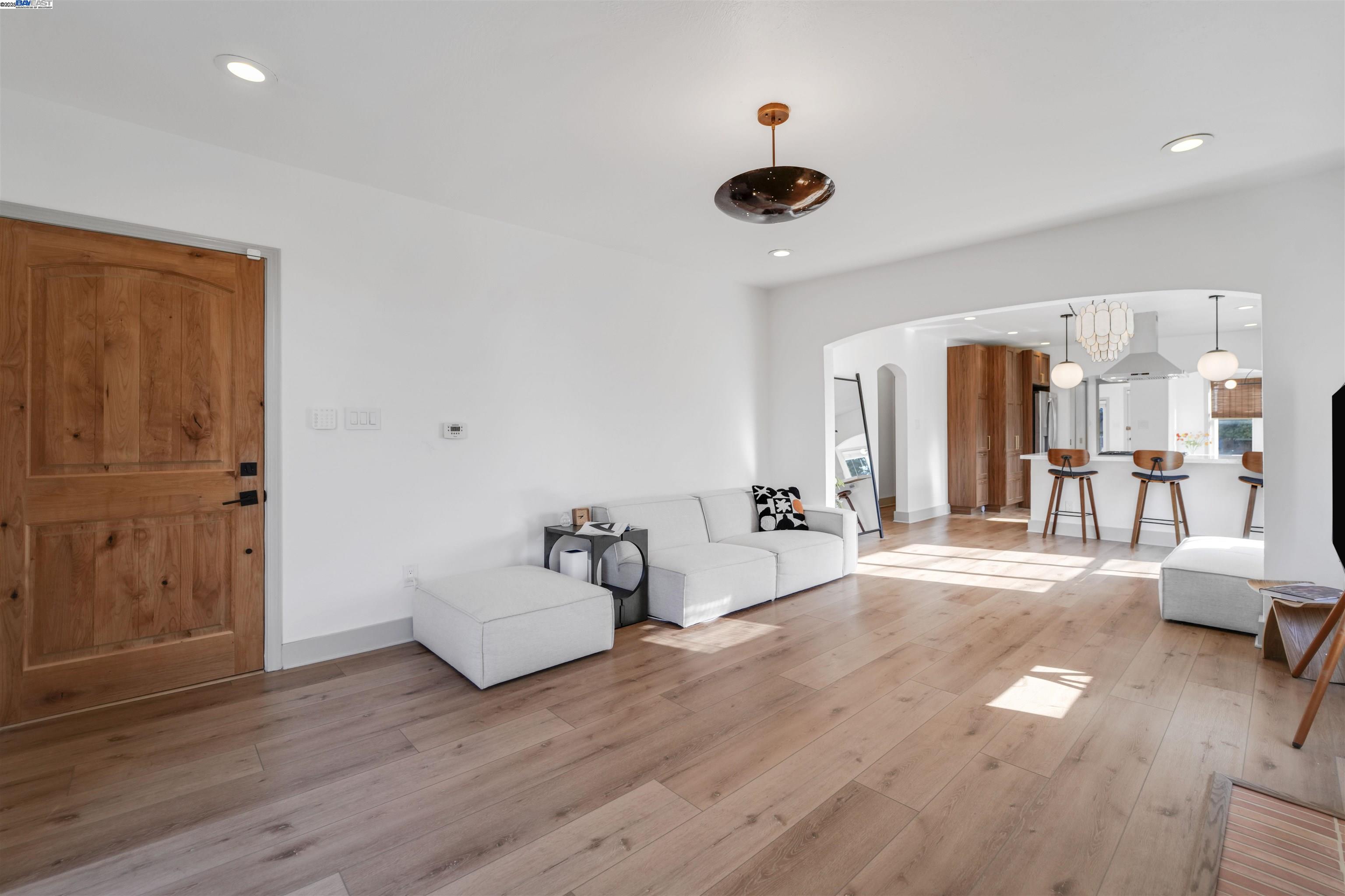 Detail Gallery Image 18 of 60 For 2700 26th Ave, Oakland,  CA 94601 - 2 Beds | 2 Baths