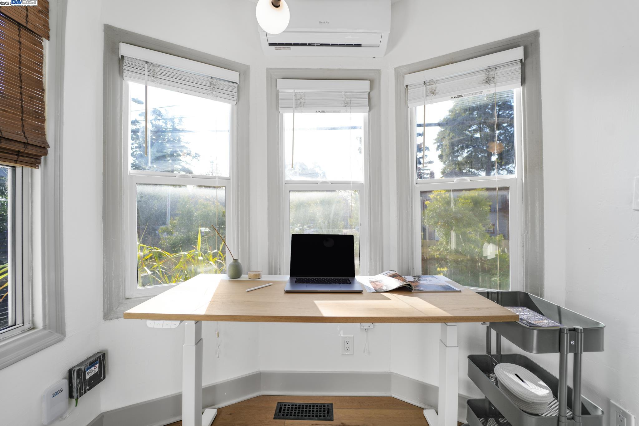 Detail Gallery Image 36 of 60 For 2700 26th Ave, Oakland,  CA 94601 - 2 Beds | 2 Baths