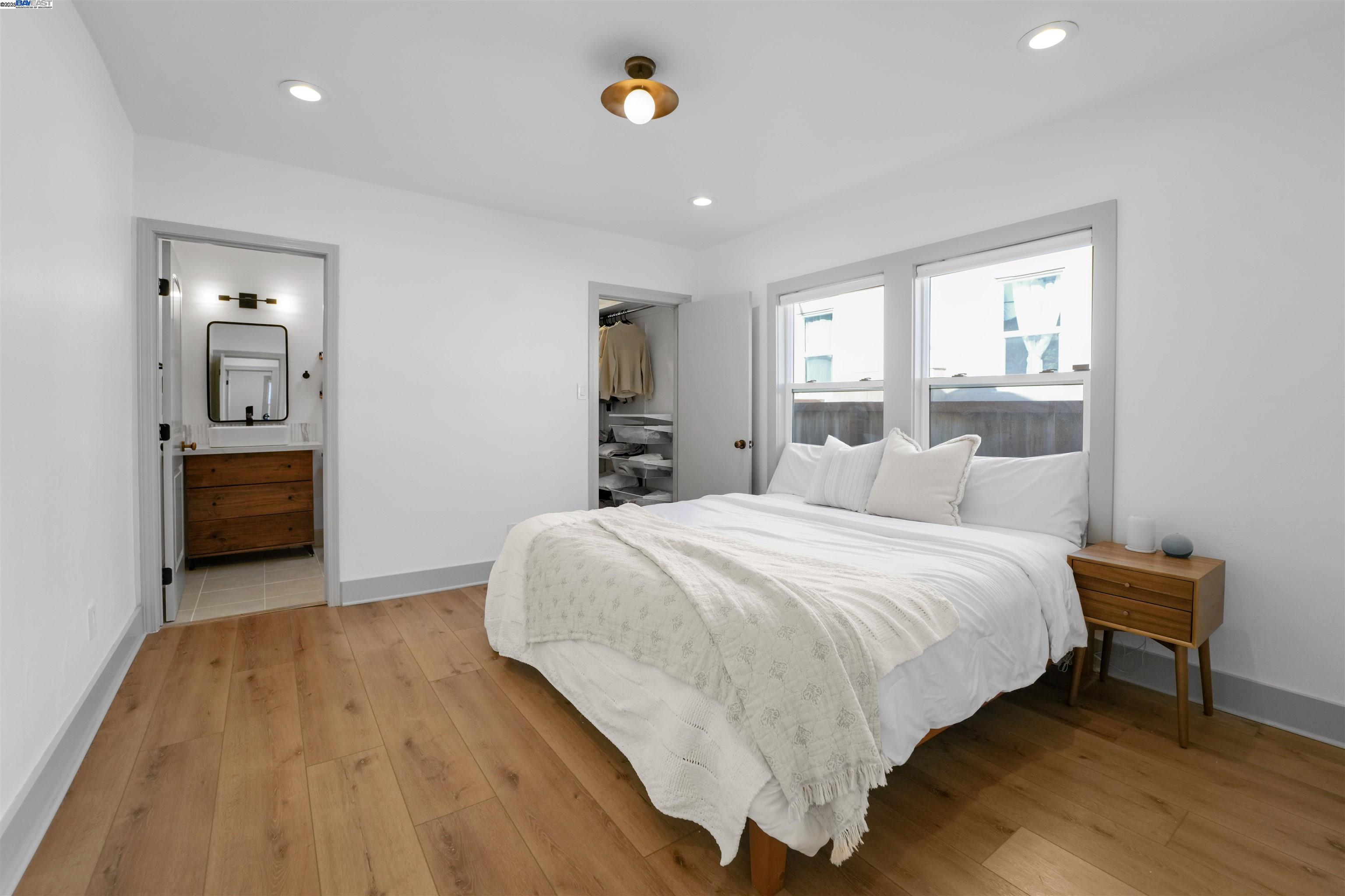 Detail Gallery Image 39 of 60 For 2700 26th Ave, Oakland,  CA 94601 - 2 Beds | 2 Baths
