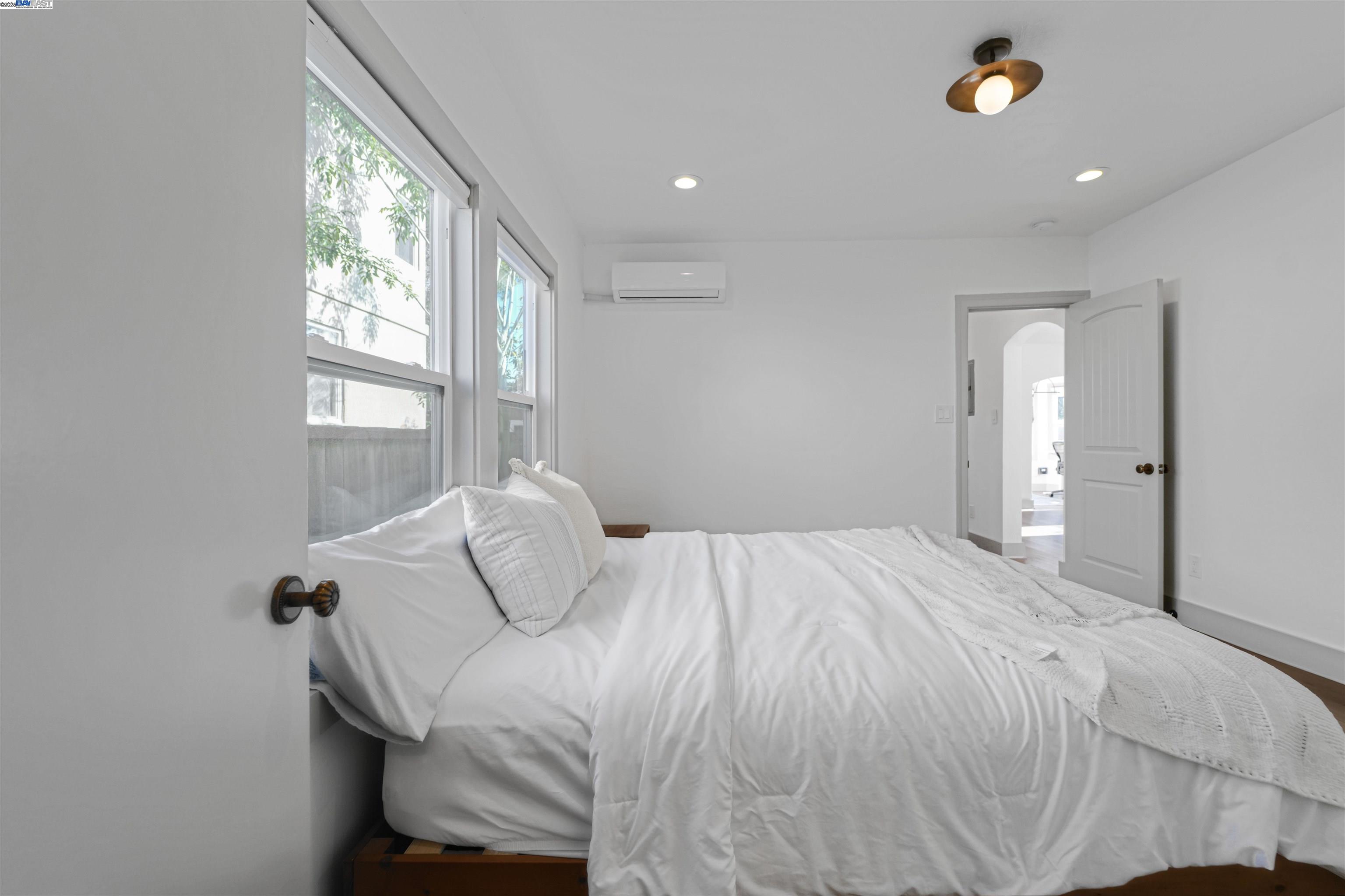 Detail Gallery Image 42 of 60 For 2700 26th Ave, Oakland,  CA 94601 - 2 Beds | 2 Baths