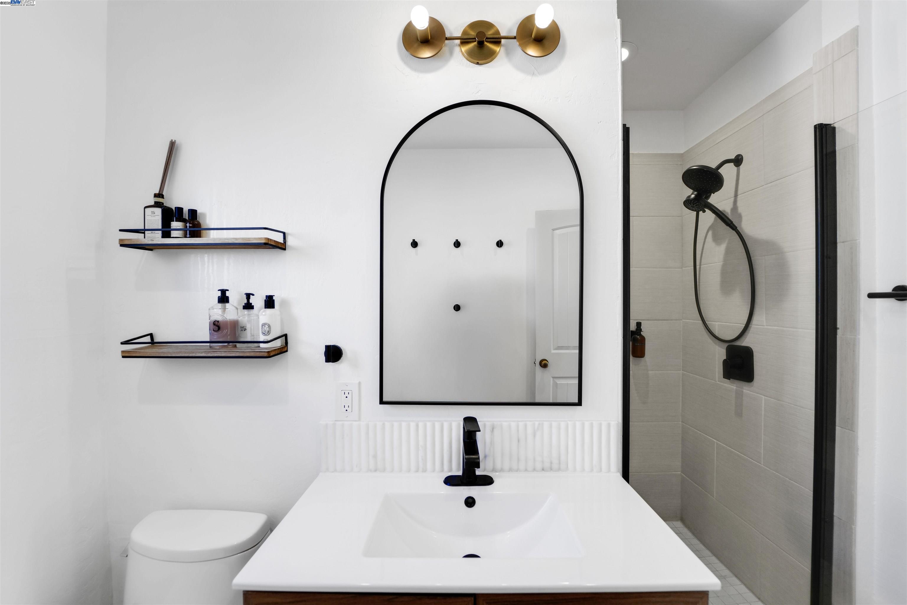 Detail Gallery Image 50 of 60 For 2700 26th Ave, Oakland,  CA 94601 - 2 Beds | 2 Baths